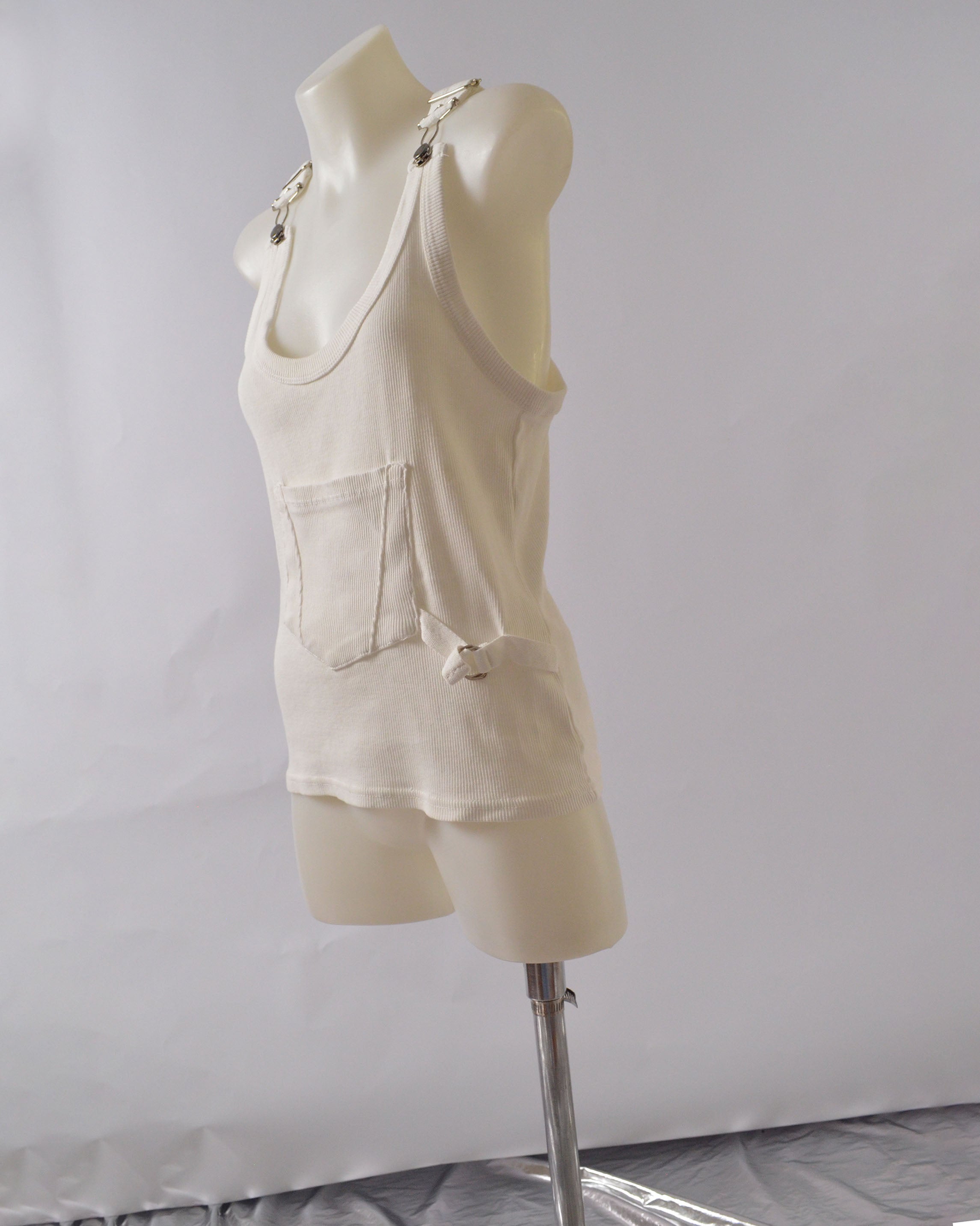 VINTAGE MADE IN ITALY HARDWARE RACERBACK RIBBED TANK