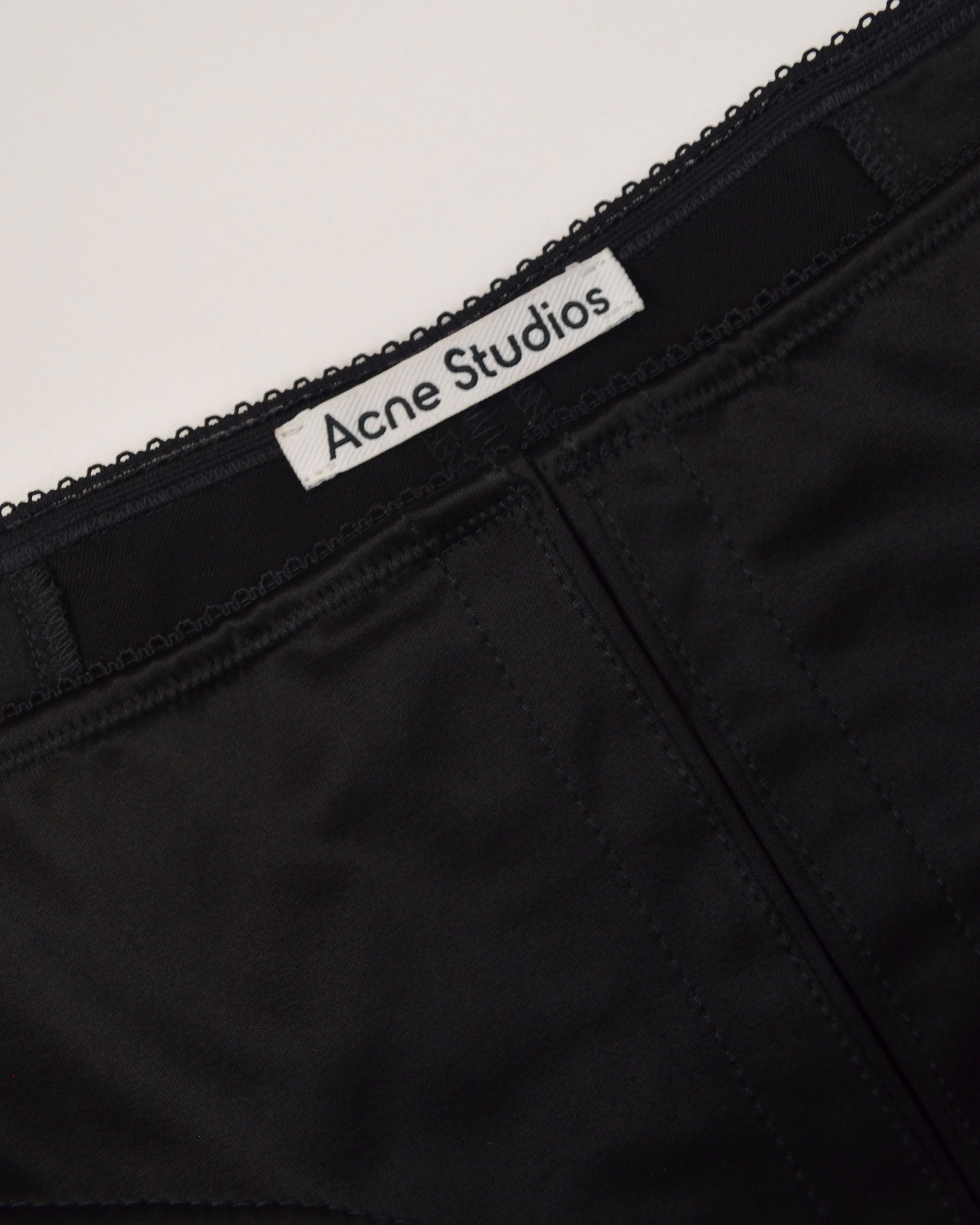 ACNE HOOK & EYE CAPRI’S