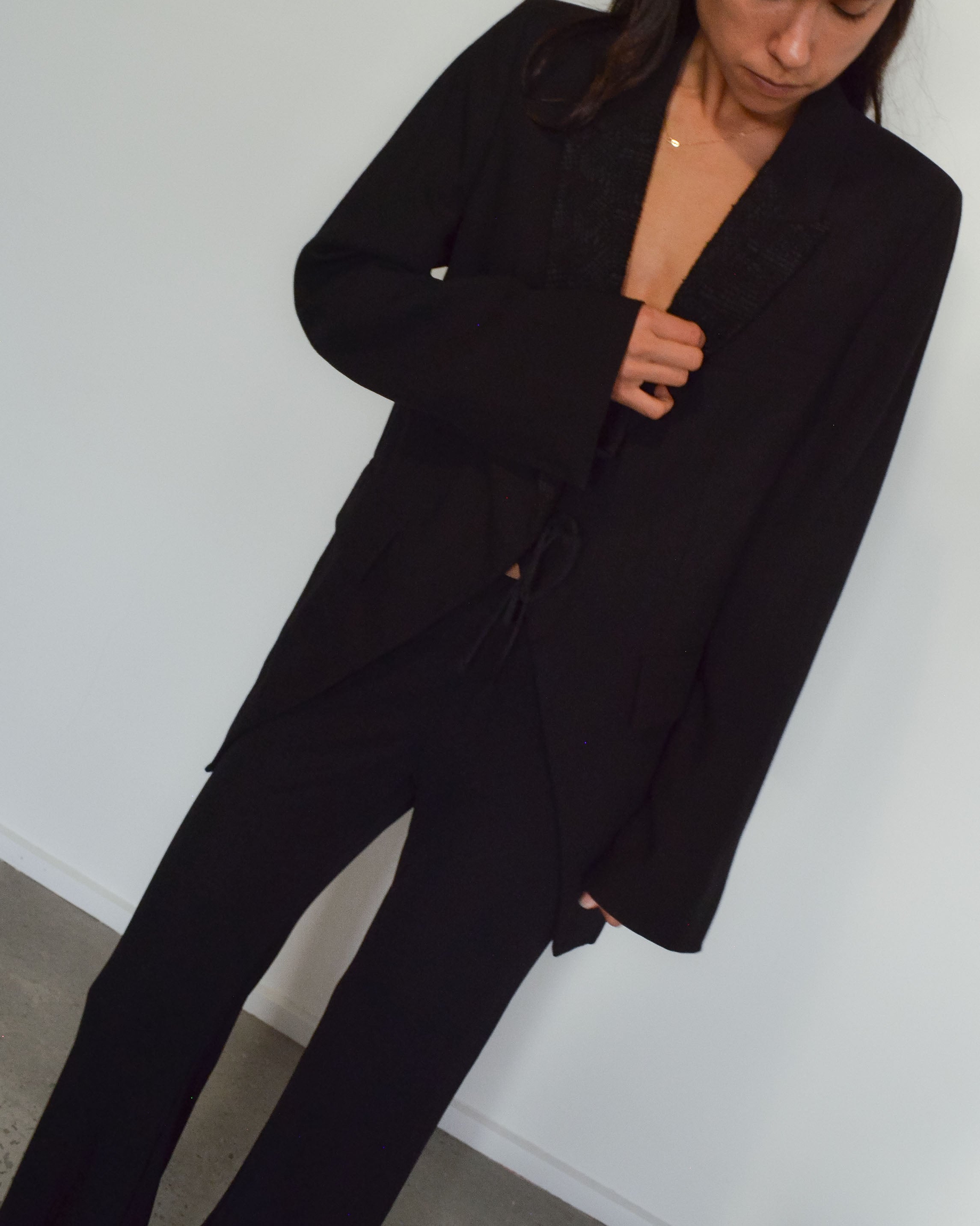 BLACK TAILORED TIE FRONT BLAZER JACKET