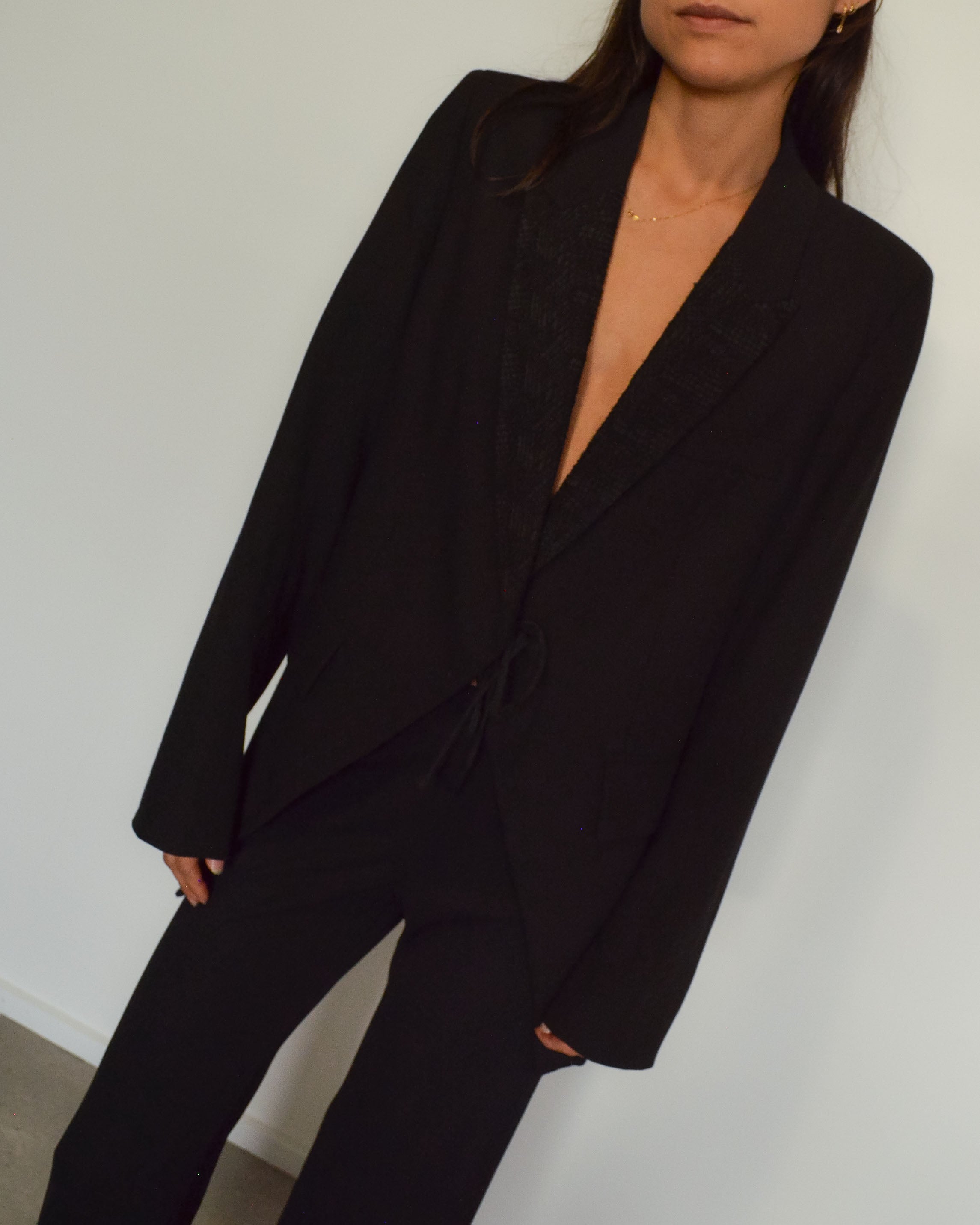 BLACK TAILORED TIE FRONT BLAZER JACKET