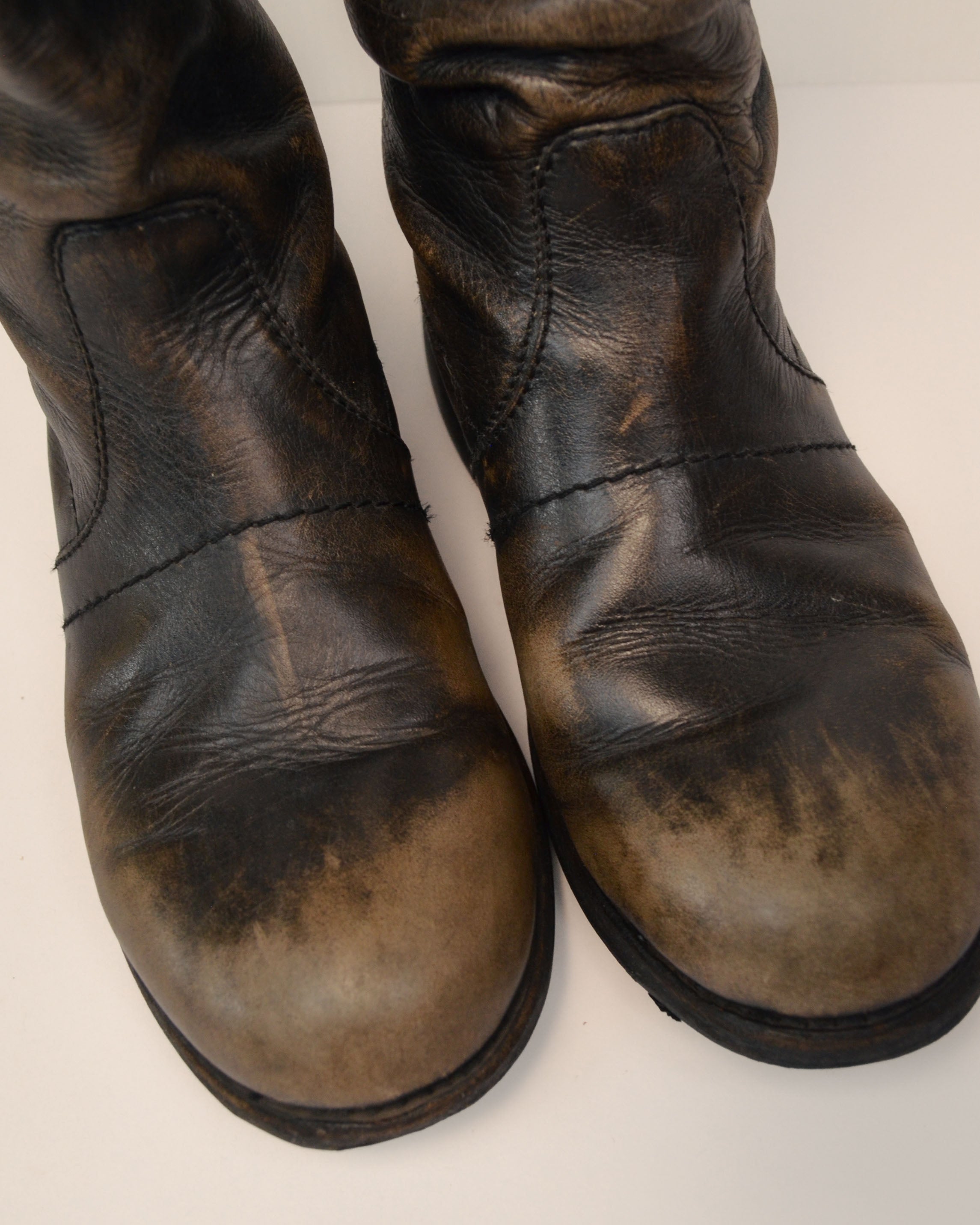 DIRK BIKKEMBERGS 2000S DISTRESSED LEATHER BOOTS