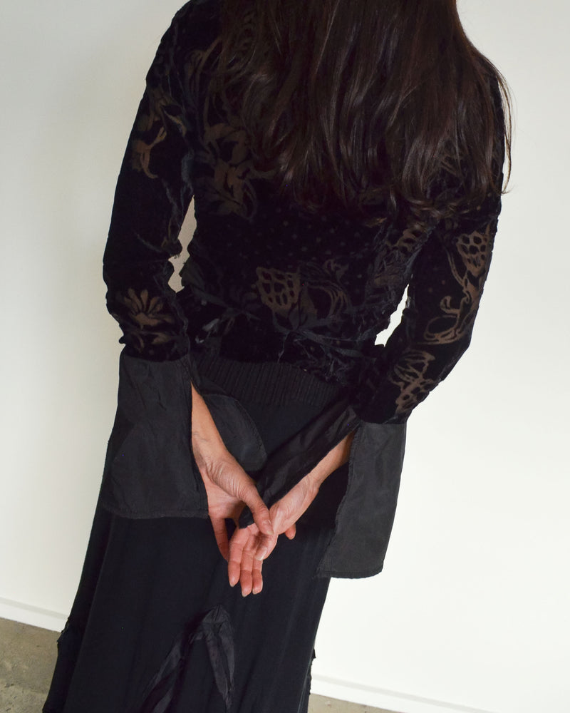 VELVET FLARED SLEEVE WRAP TOP