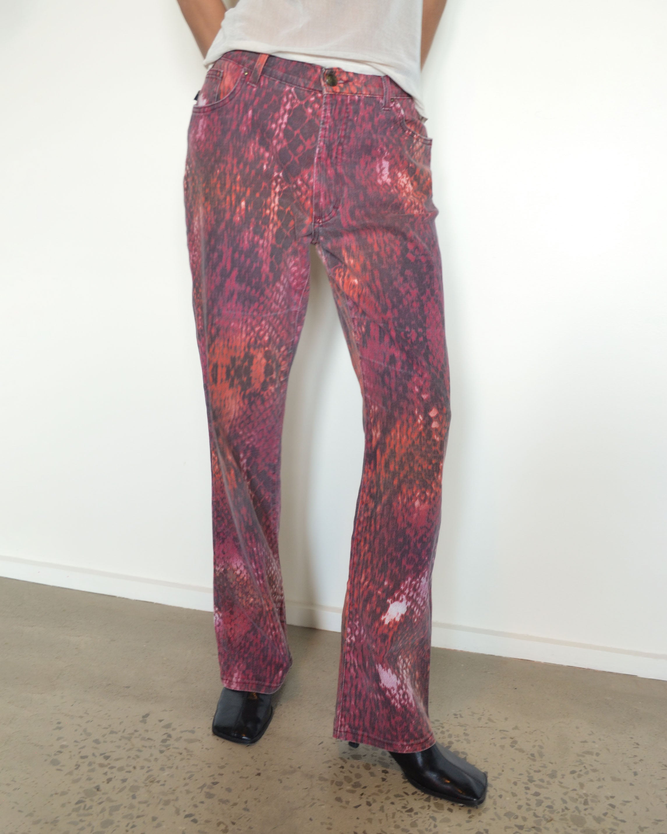 00s SNAKESKIN PRINT JEANS
