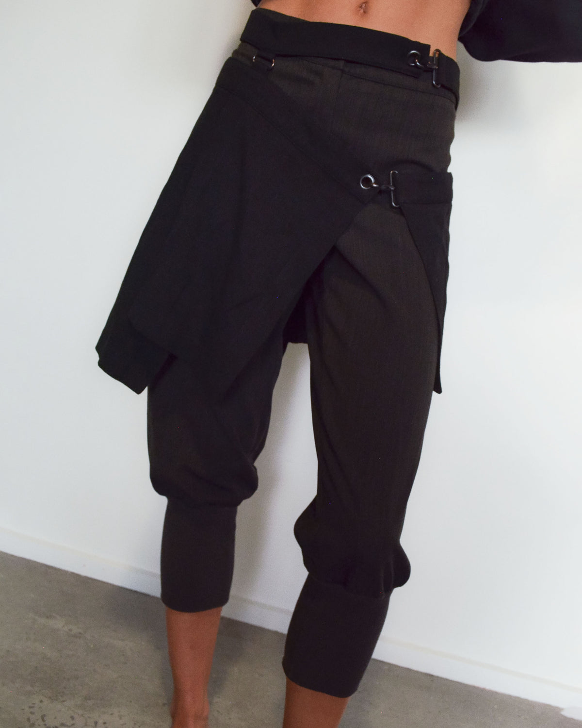TWO PIECE ASYMMETRIC SKIRT CAPRI TROUSERS