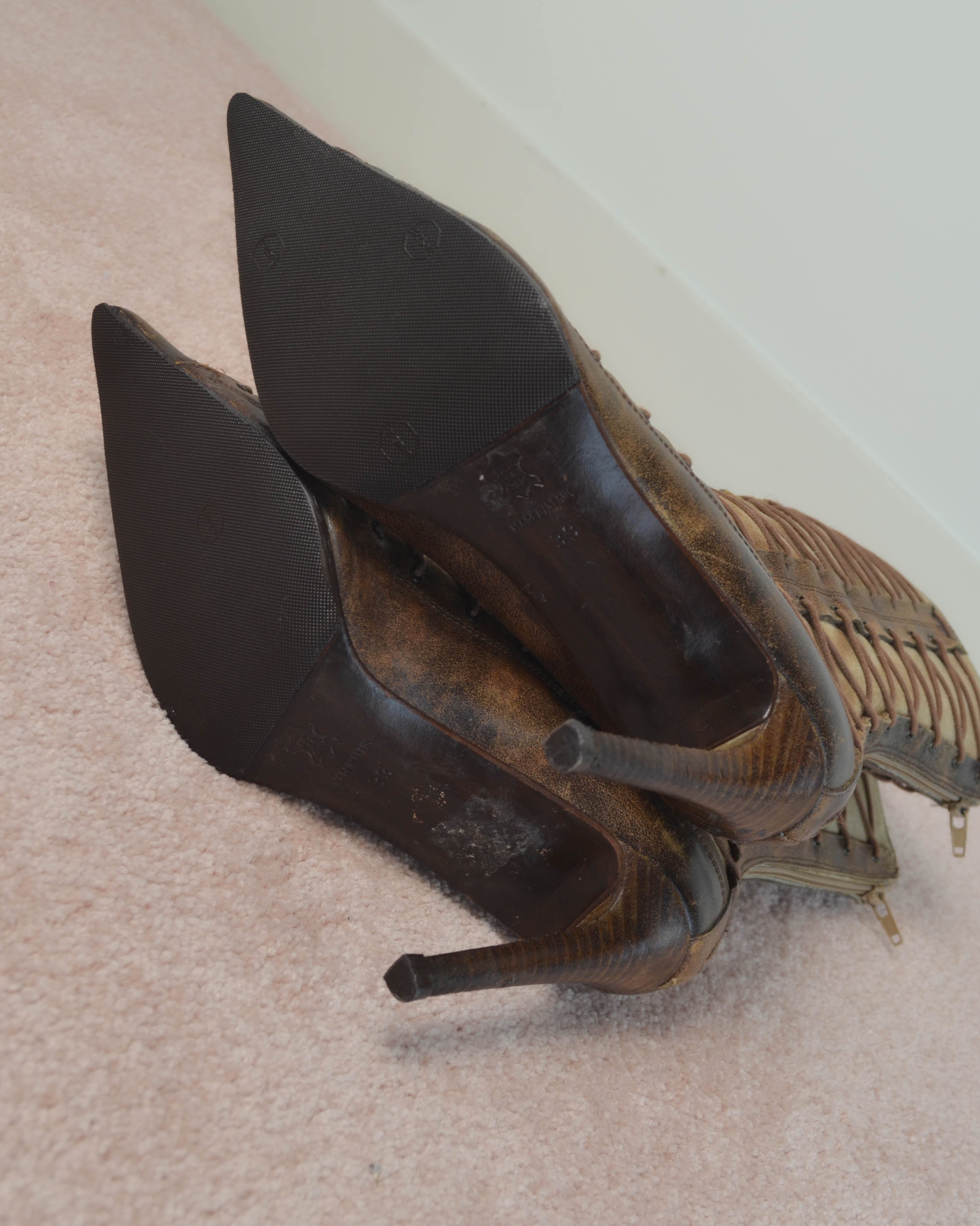 EARLY 00s EL DANTES CORSET LACE BOOTS