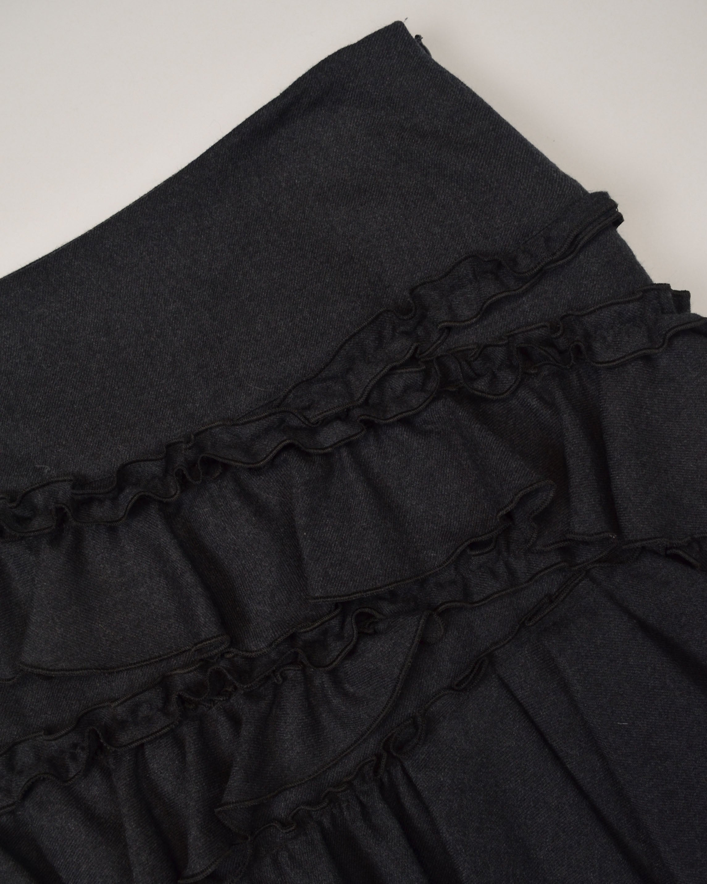 DKNY BLACK TIERED RUFFLE SKIRT
