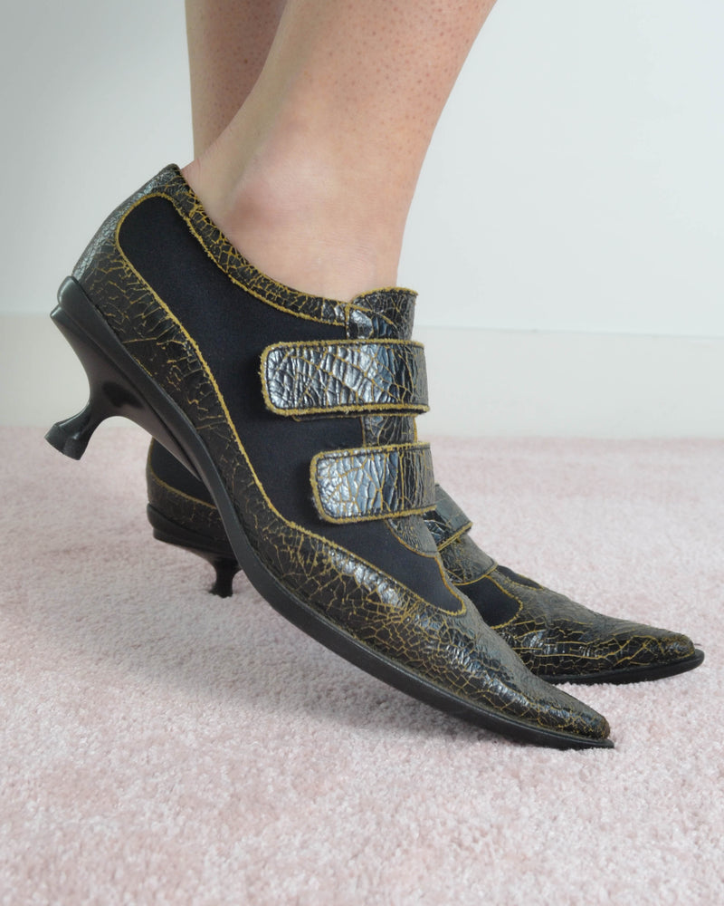 FW01 CRACKED LEATHER STRAP HEELS