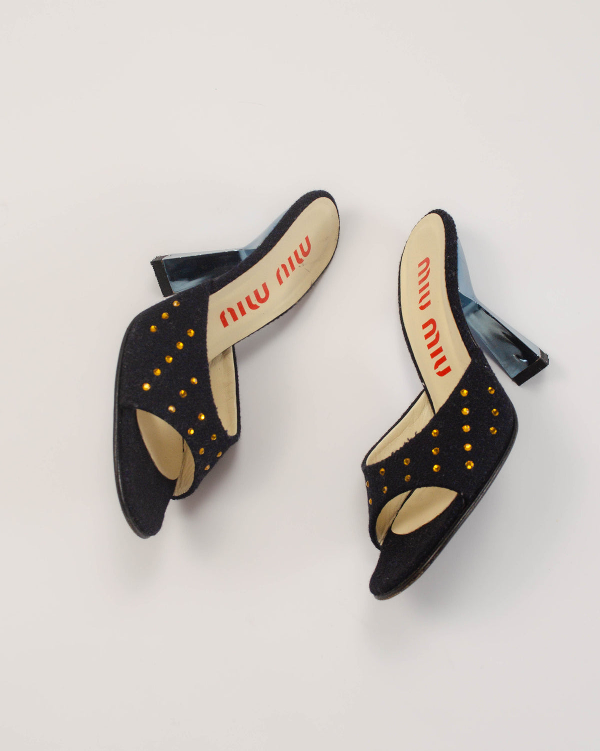 SS1998 LUCITE HEELS