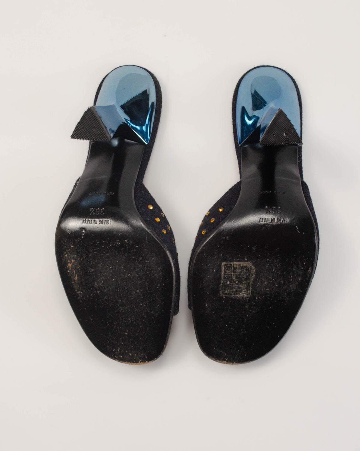 SS1998 LUCITE HEELS