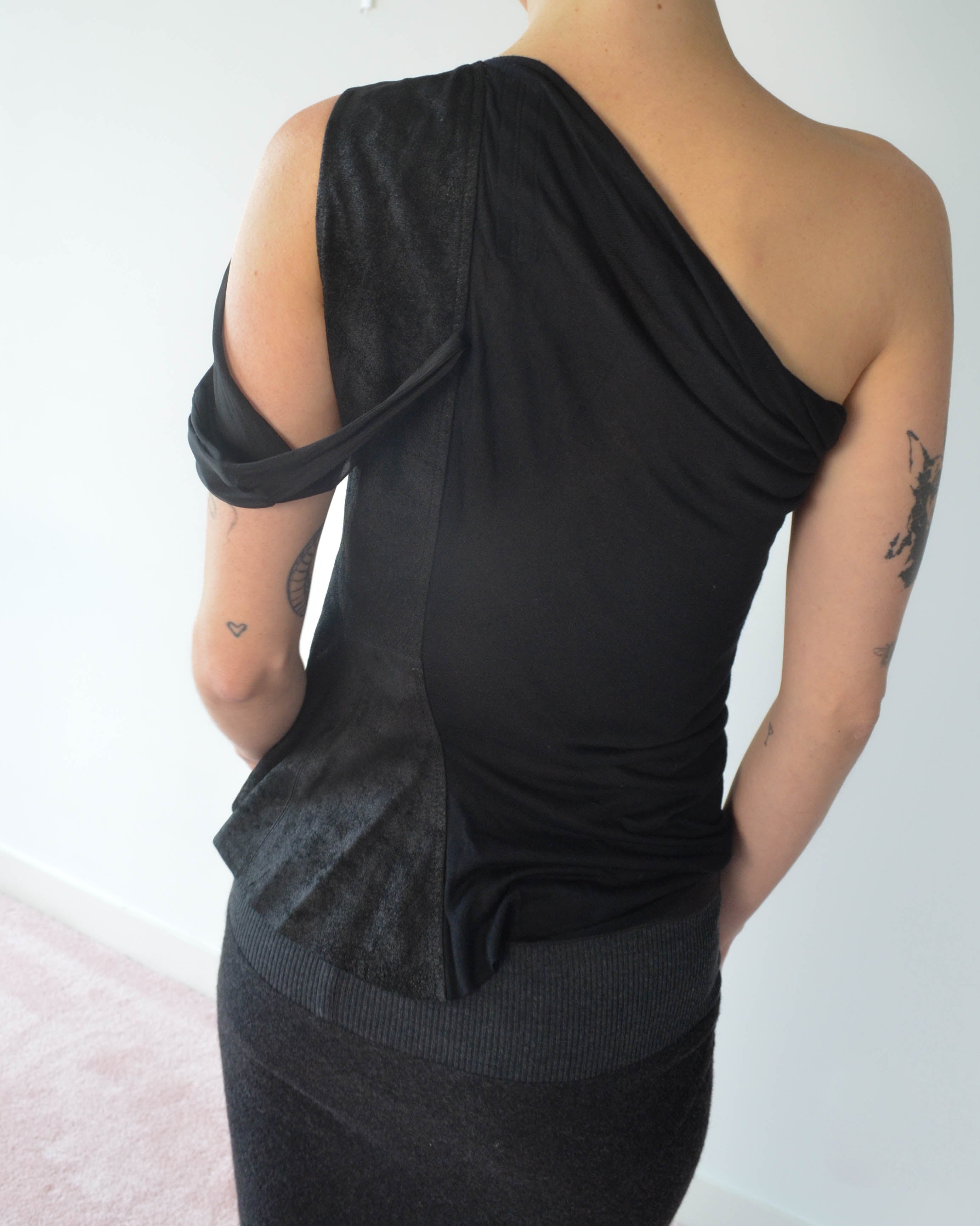 SS12 NASKA SILK  LEATHER DRAPED TOP