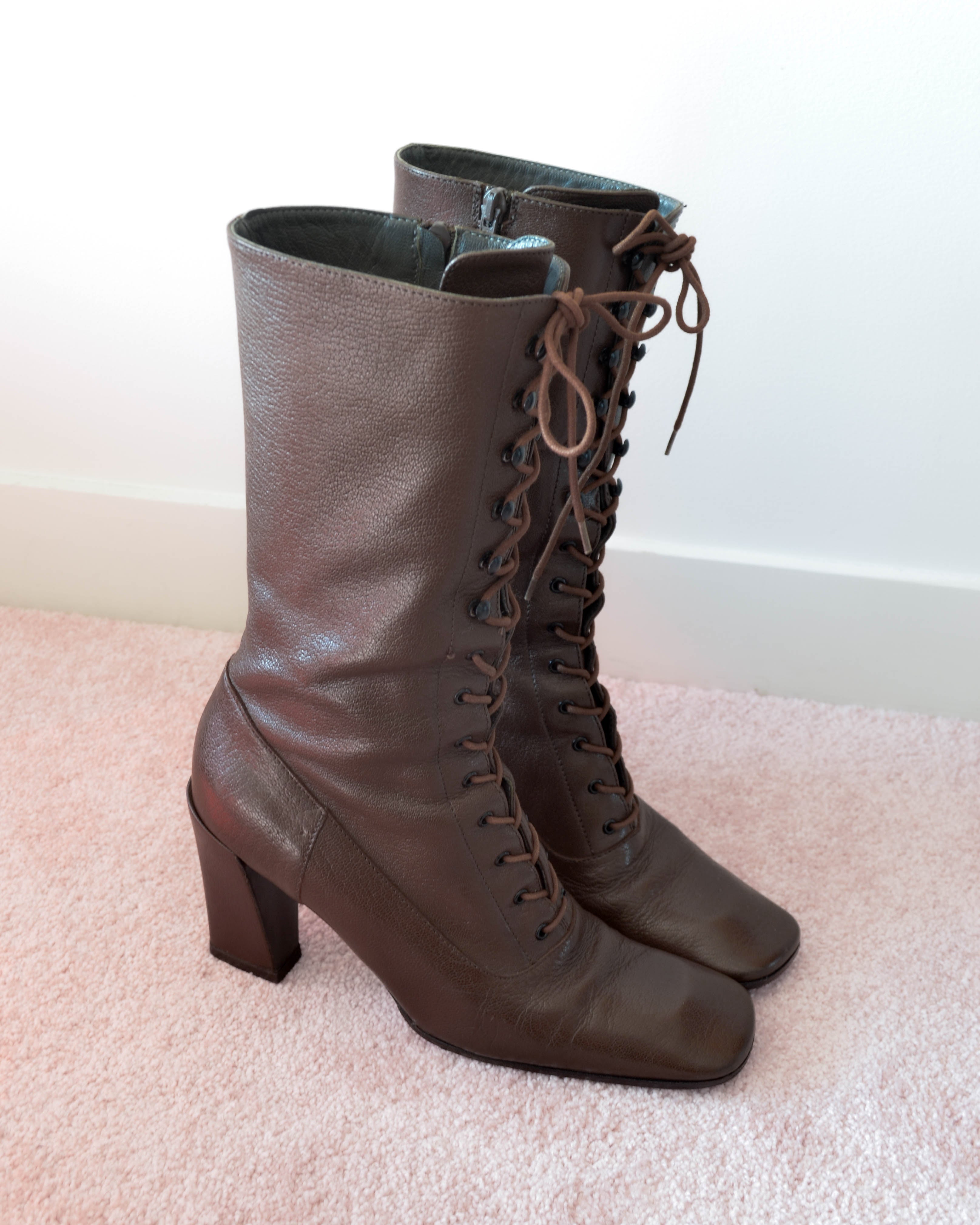 FW01 VICTORIAN LACE-UP BOOTS