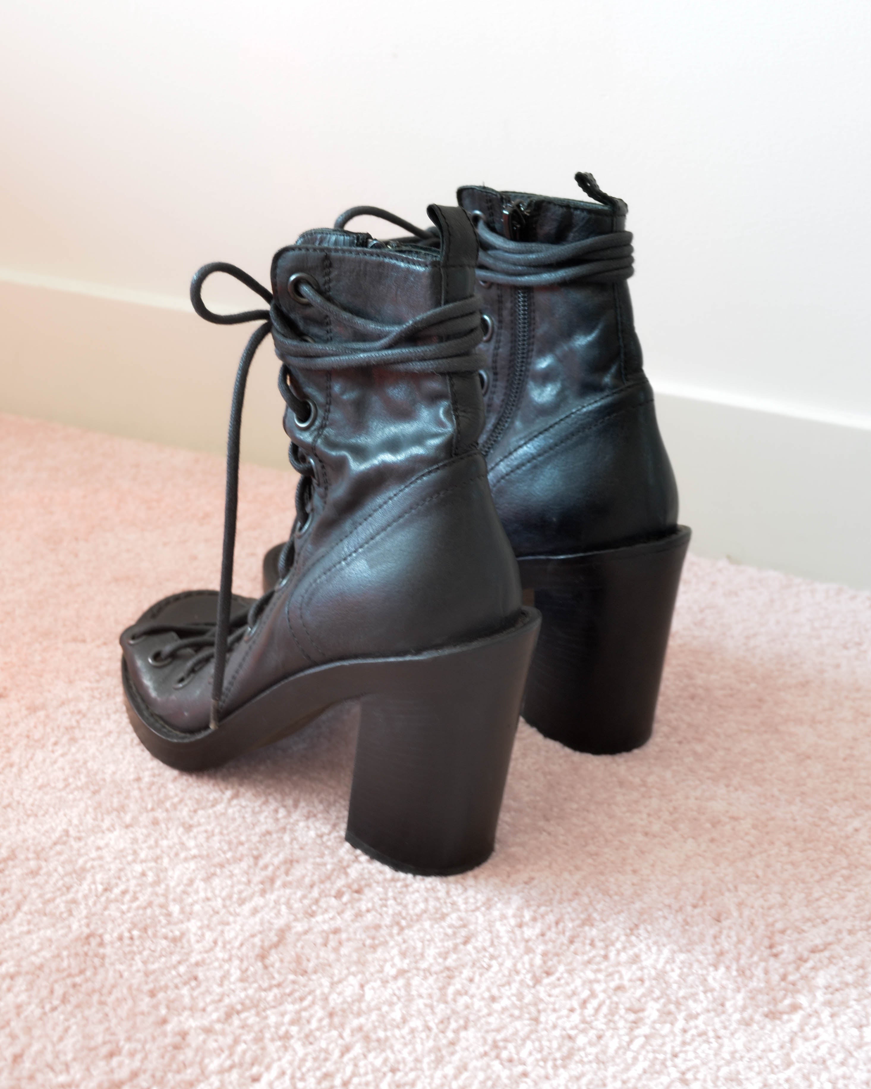 SS09 CORSET LACE-UP HEELS