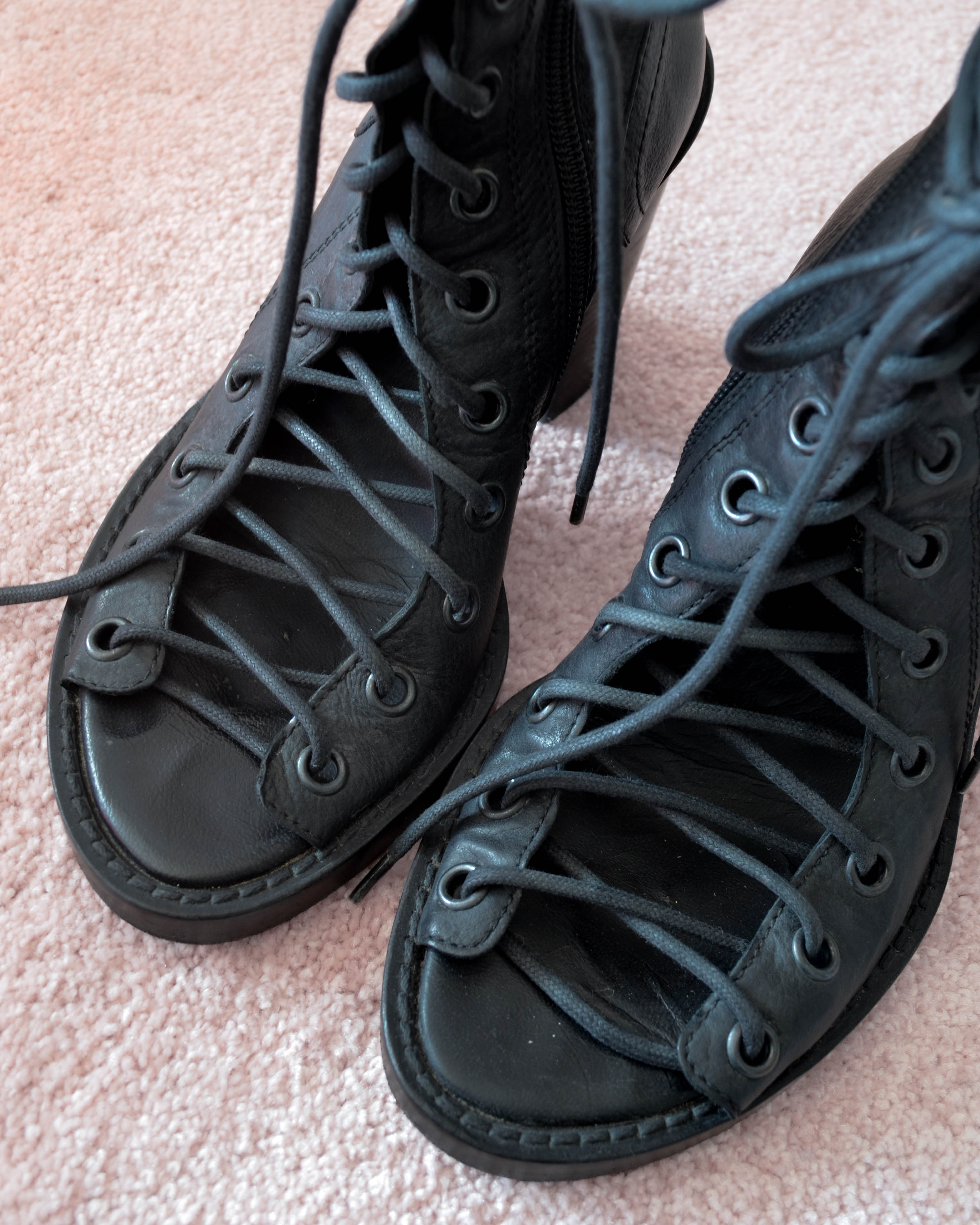 SS09 CORSET LACE-UP HEELS