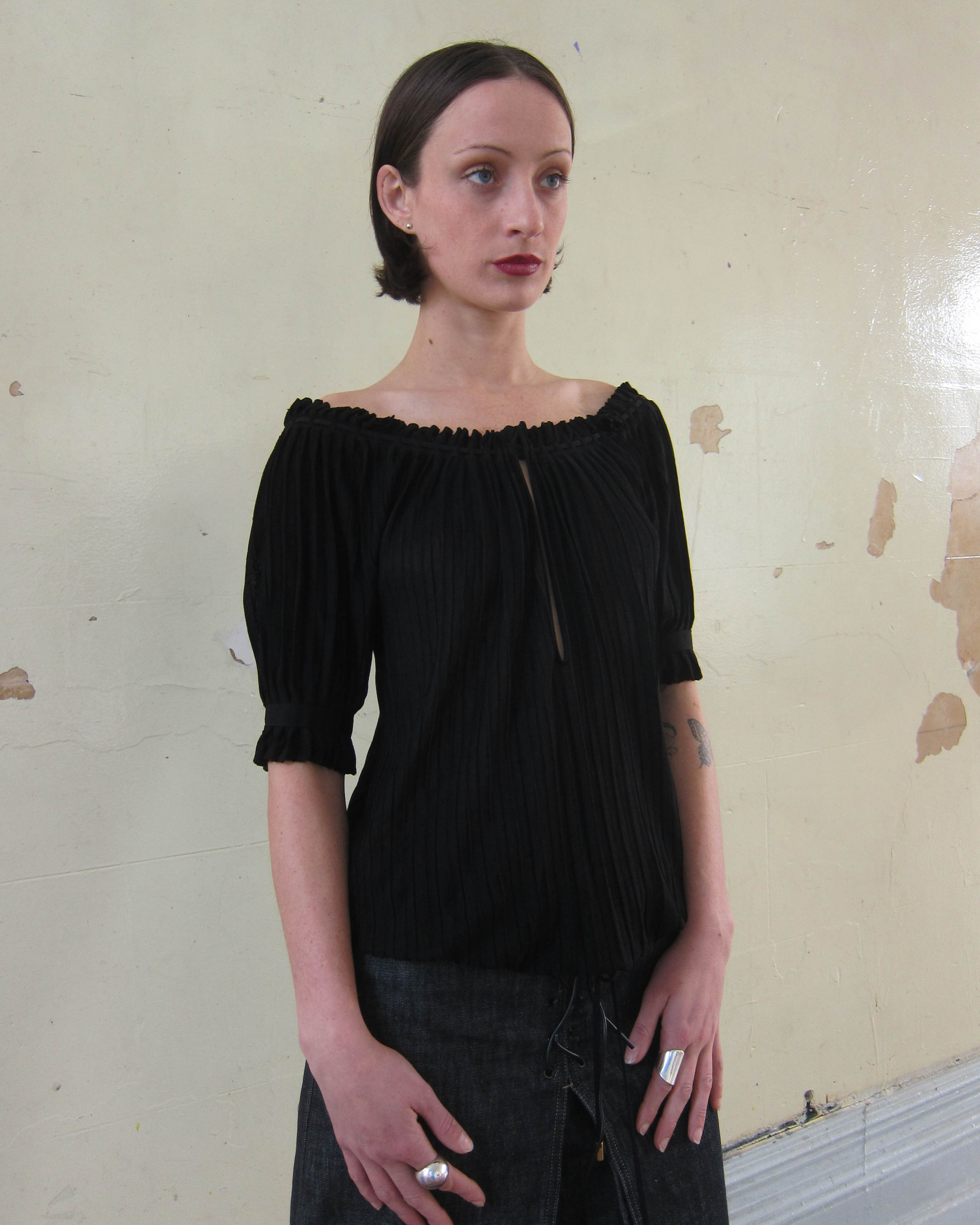 FRIDA GIANNINI ERA GUCCI PLEATED OFF-SHOULDER TOP