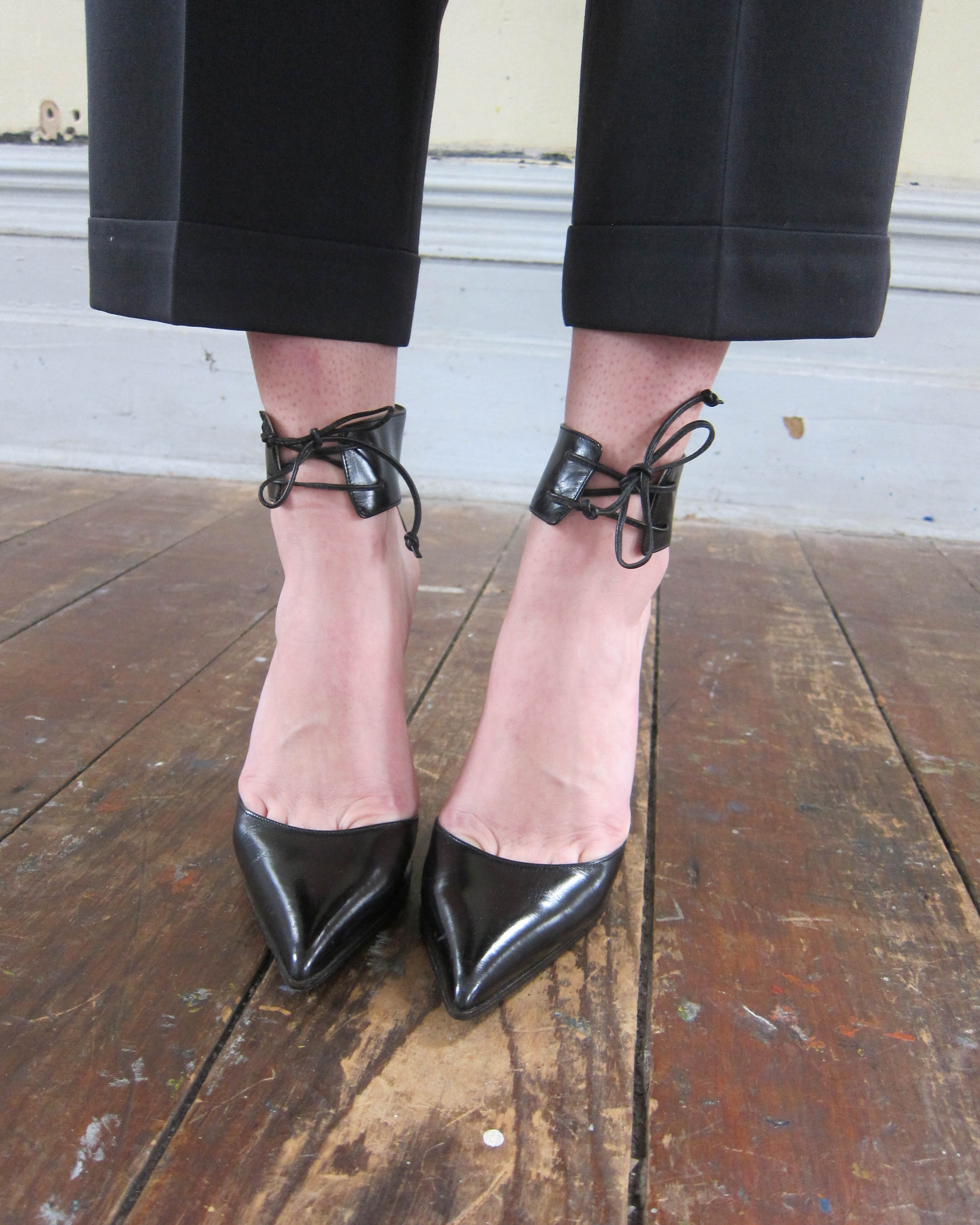 SS2001 TOM FORD LACE-UP LEATHER HEELS