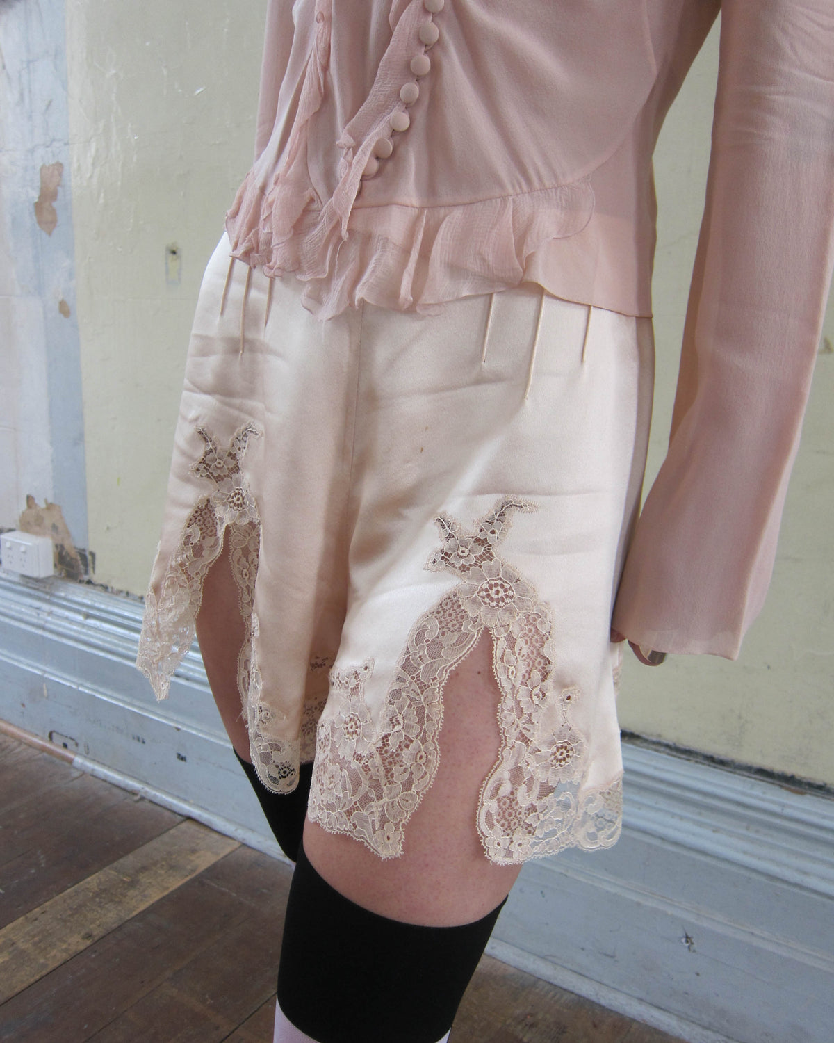 SS2010 SILK LACE TAP SHORTS