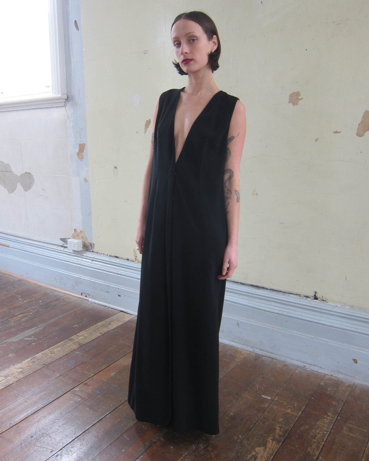 EARLY 2000s PLUNGING MAXI DRESS