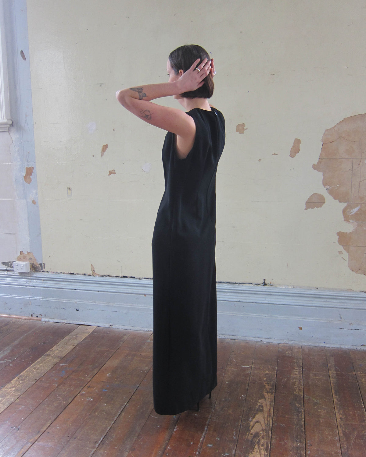 EARLY 2000s PLUNGING MAXI DRESS