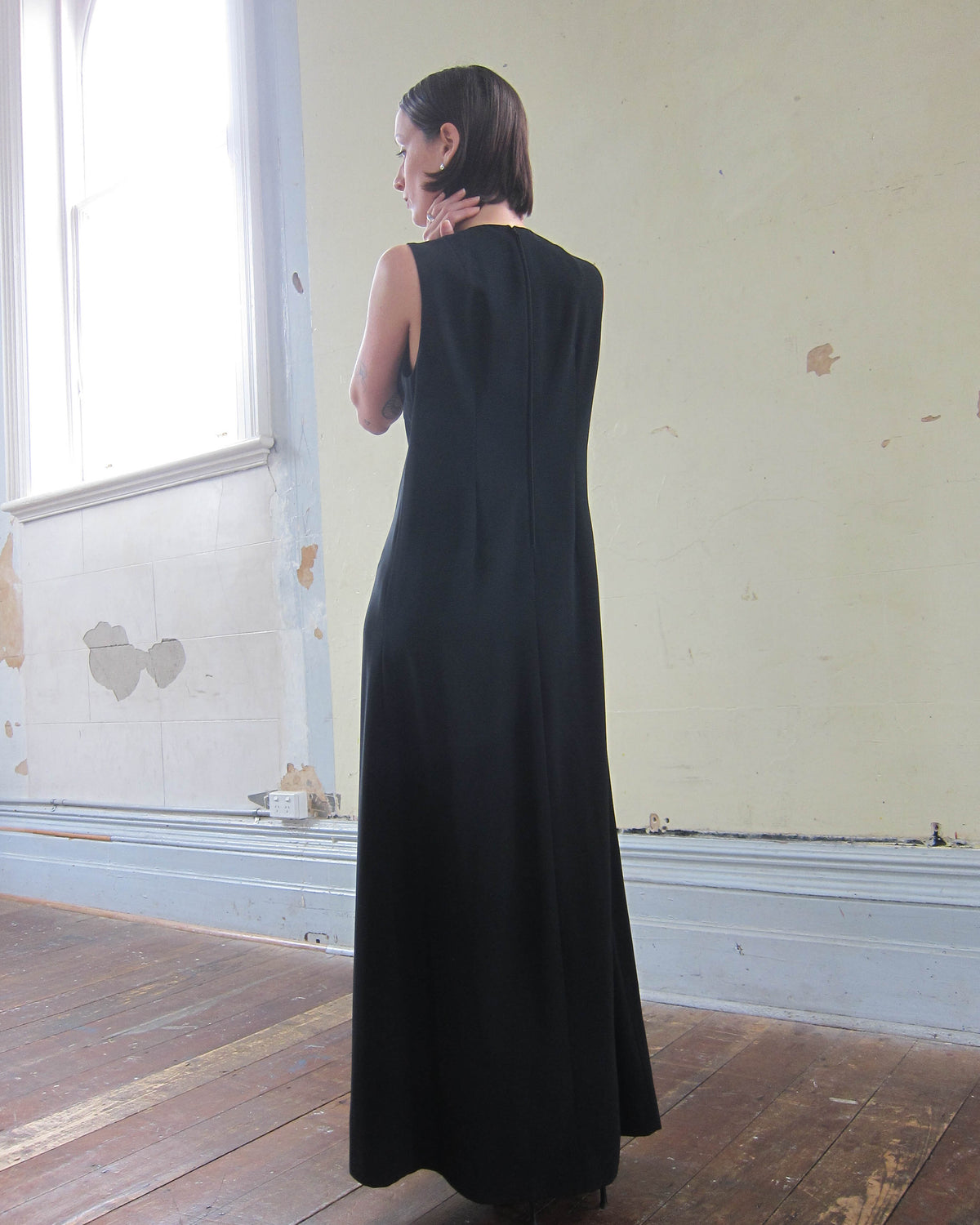 EARLY 2000s PLUNGING MAXI DRESS