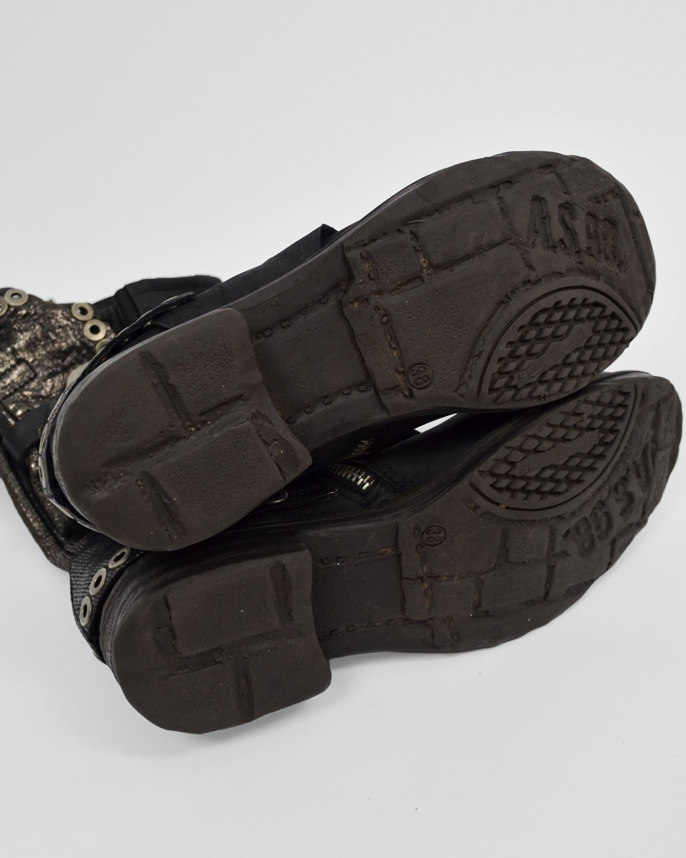 BIKER BUCKLE HEXAGON BOOTS