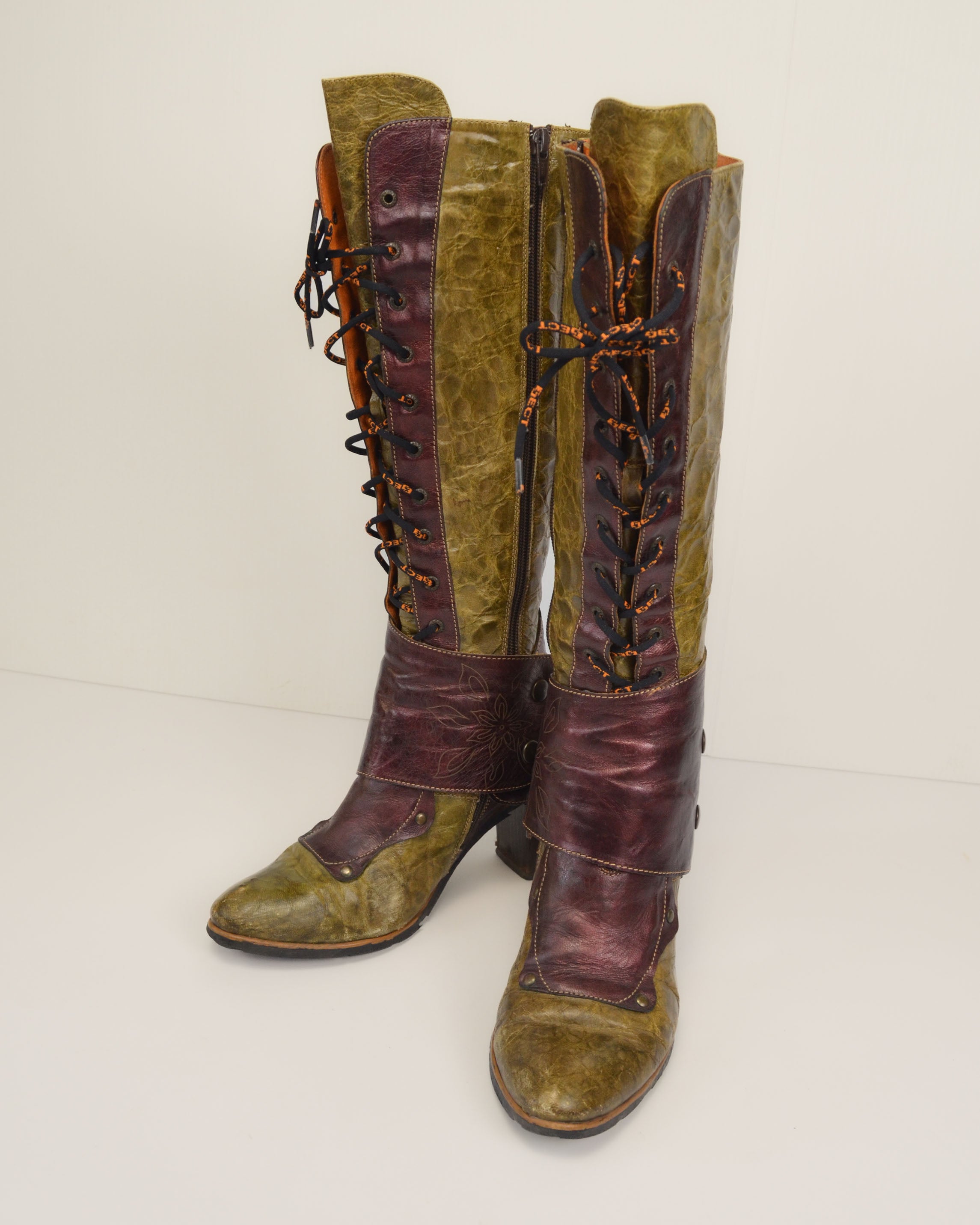 EMBROIDERED LEATHER LACE UP BOOTS