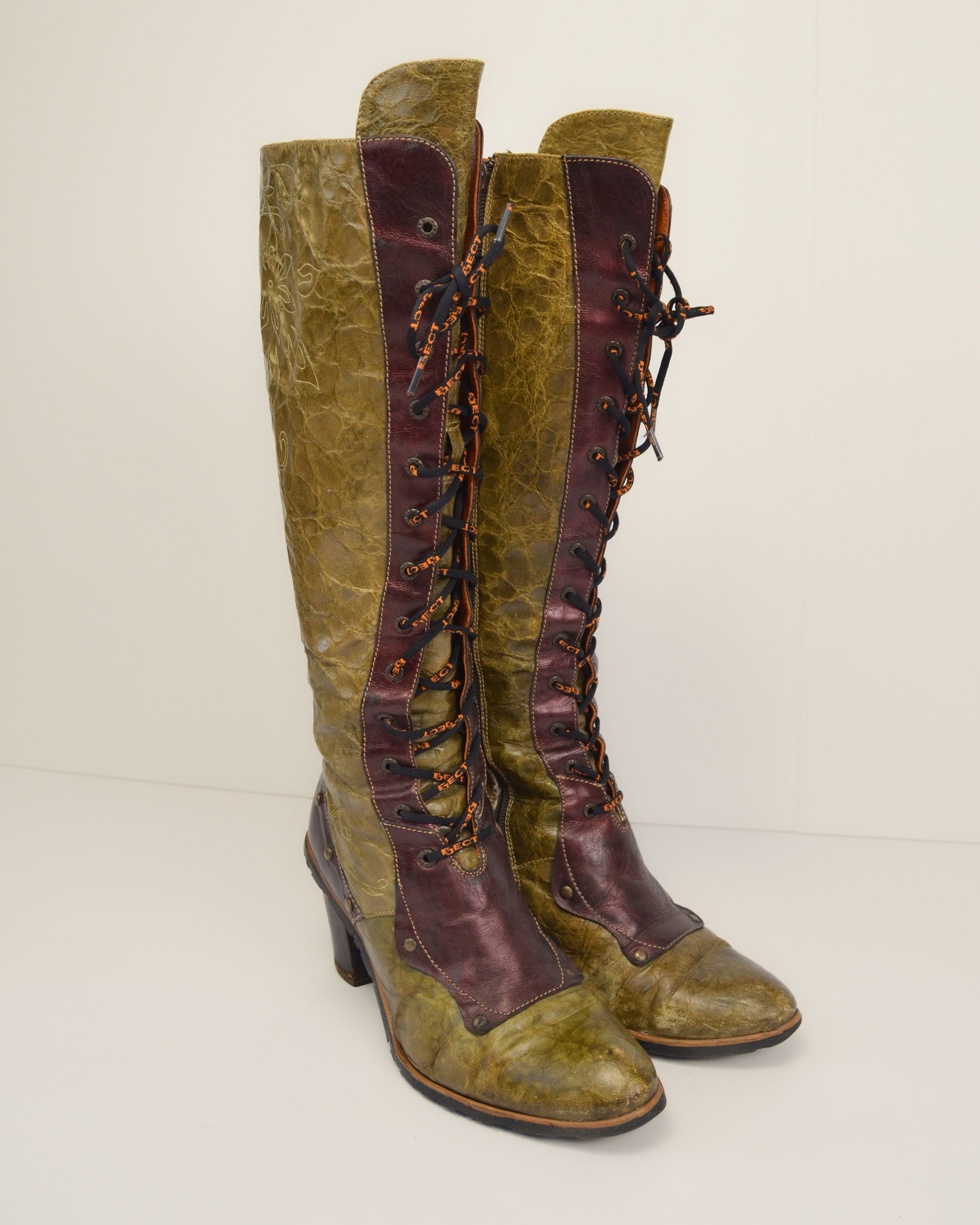 EMBROIDERED LEATHER LACE UP BOOTS