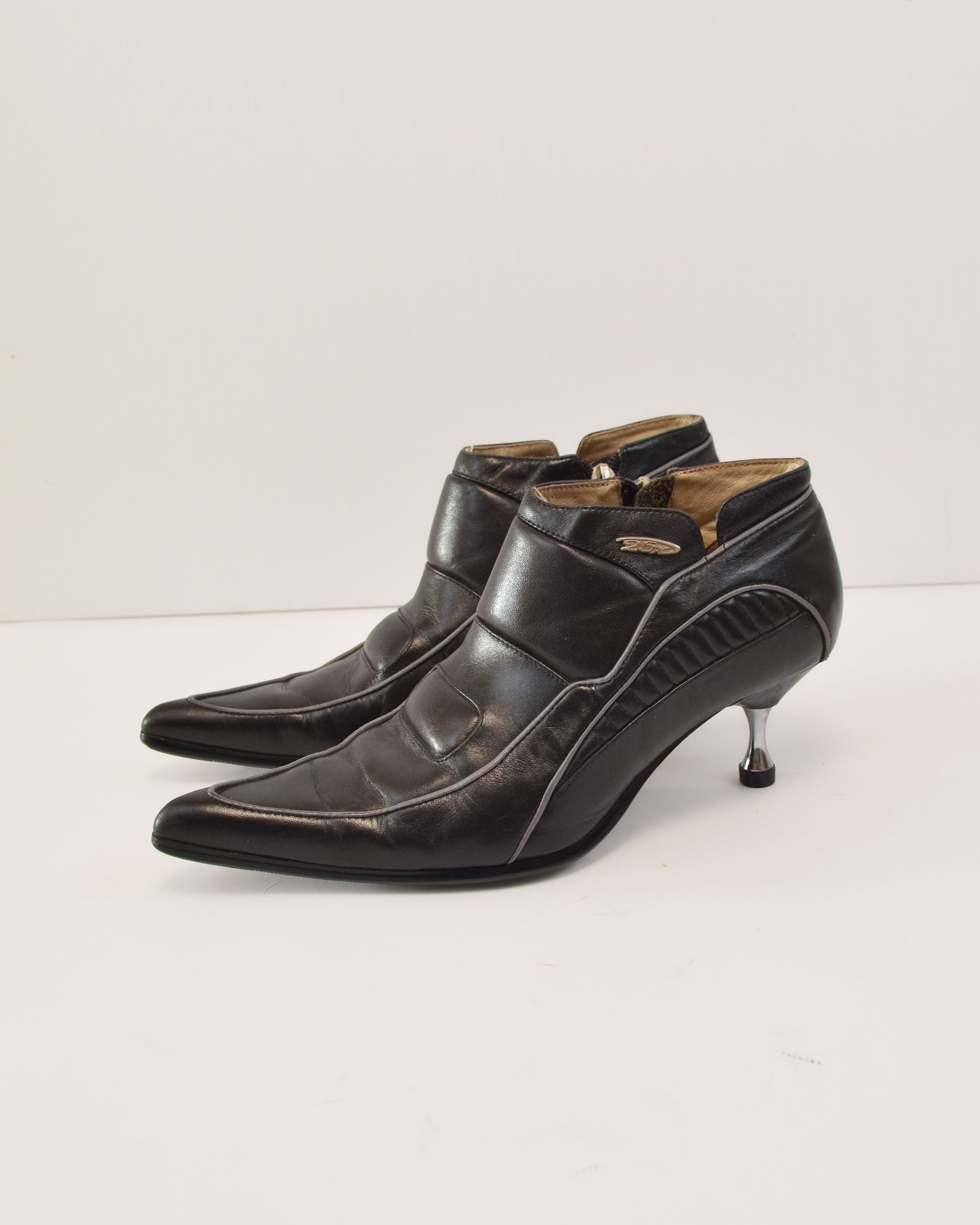 2000s GERMAN LEATHER MOTORCYCLE HEEL BOOTS
