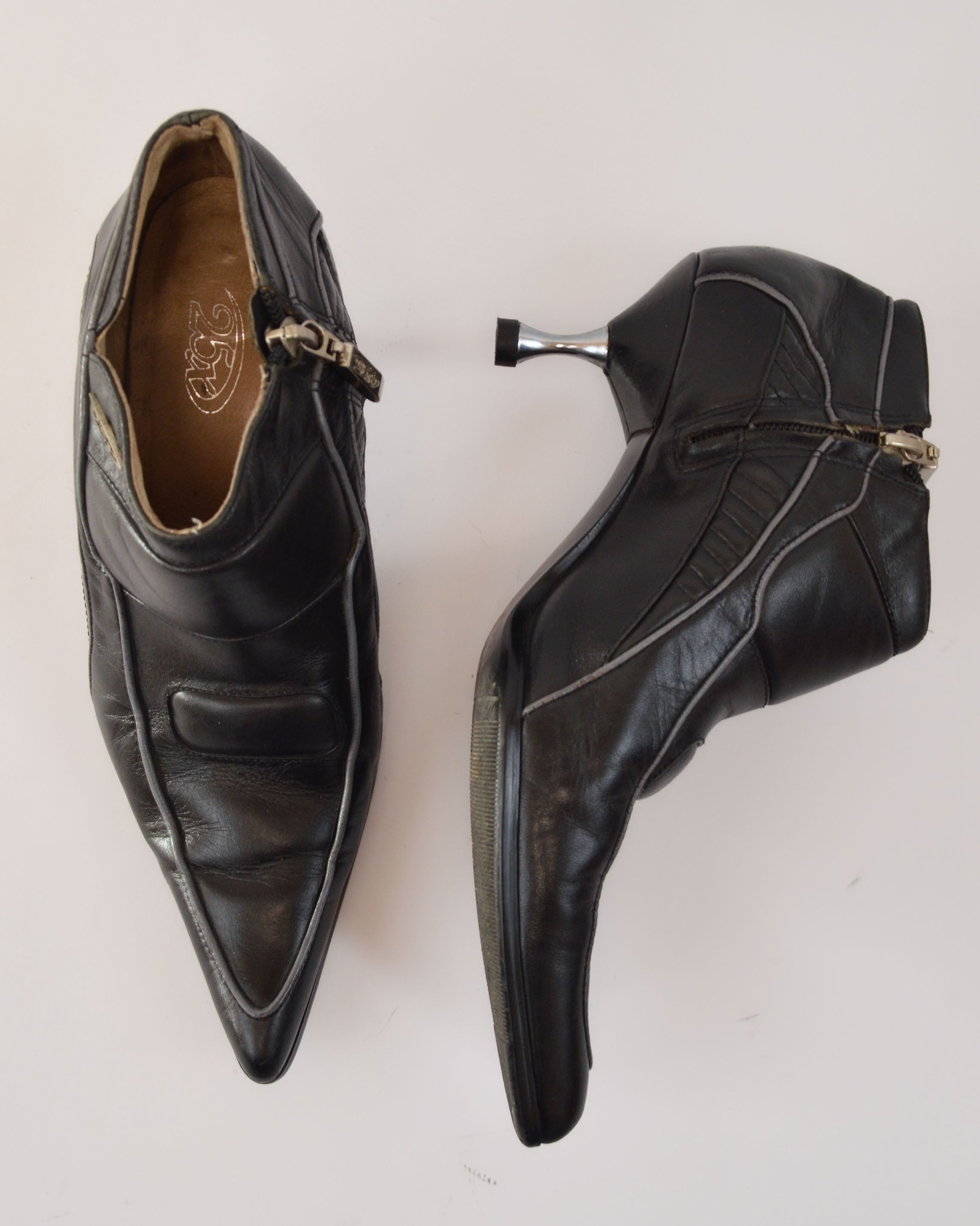 2000s GERMAN LEATHER MOTORCYCLE HEEL BOOTS