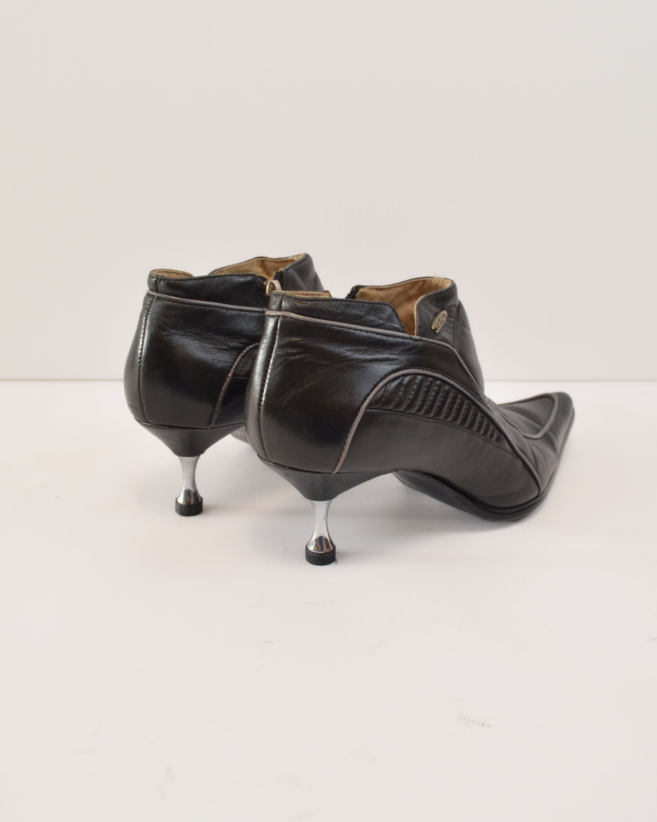 2000s GERMAN LEATHER MOTORCYCLE HEEL BOOTS