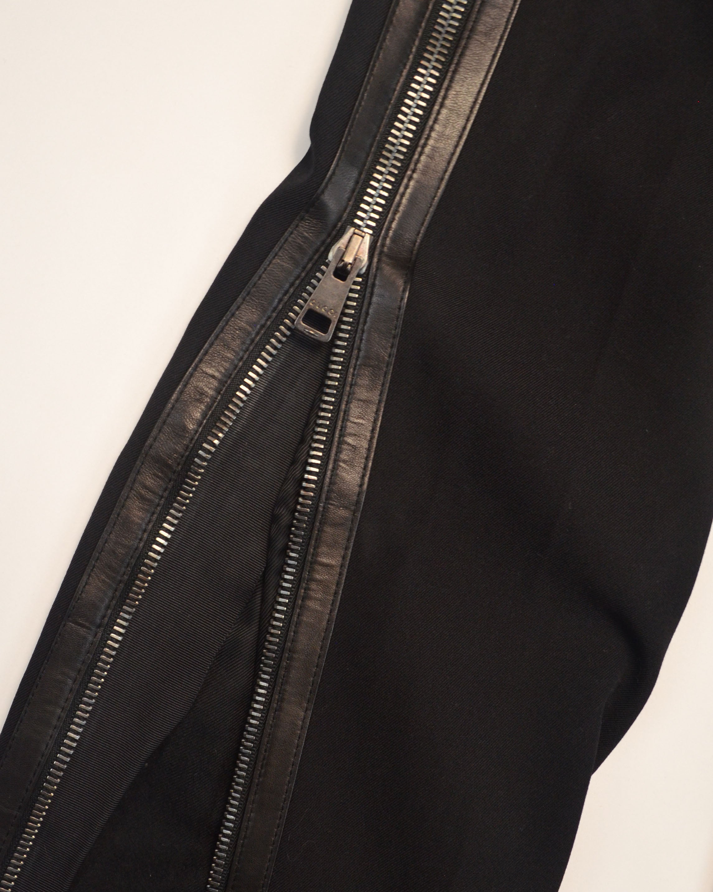 GUCCI FALL 2001 BLACK WOOL ZIP DETAIL TROUSERS