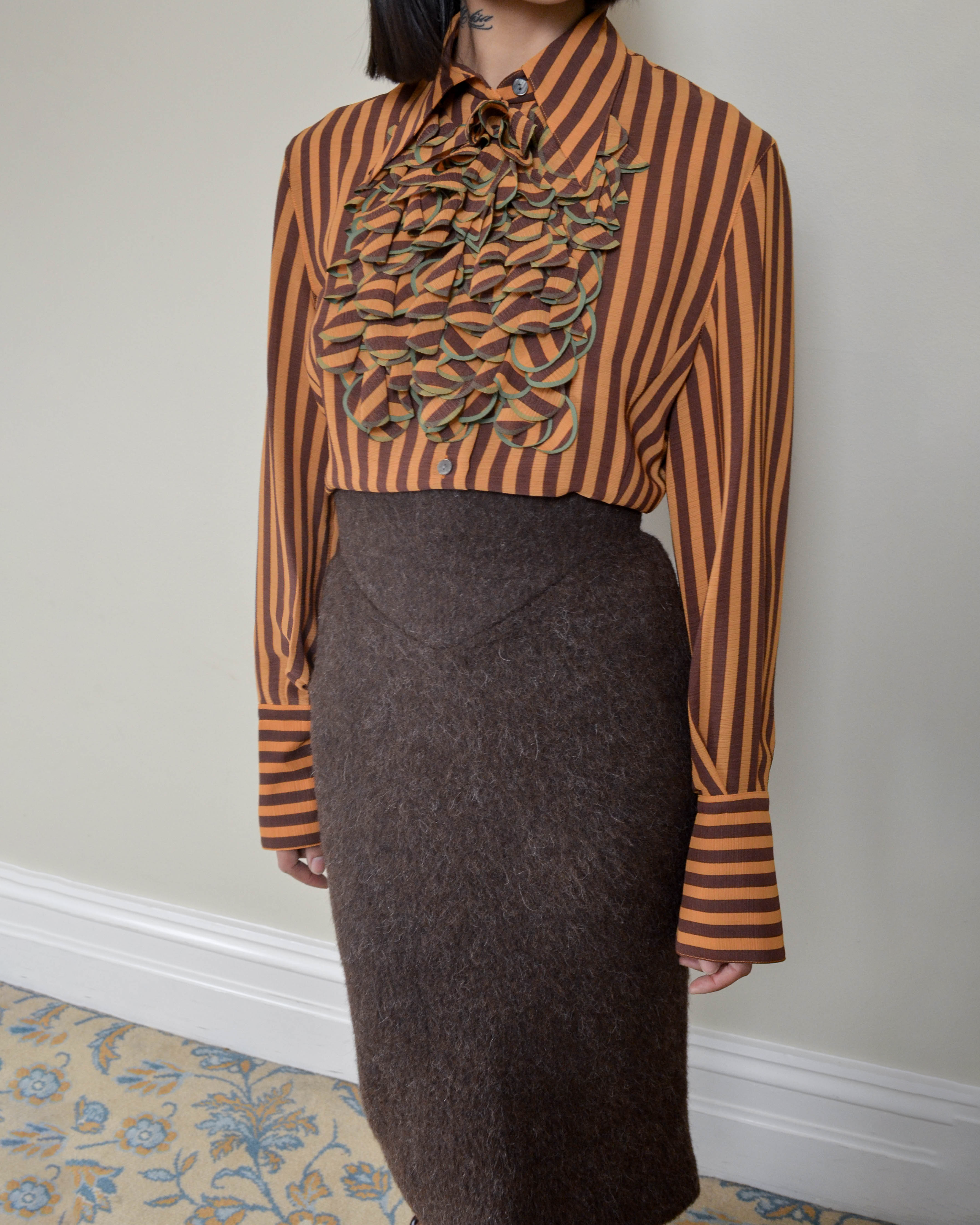 00s RUFFLE STRIPED BLOUSE