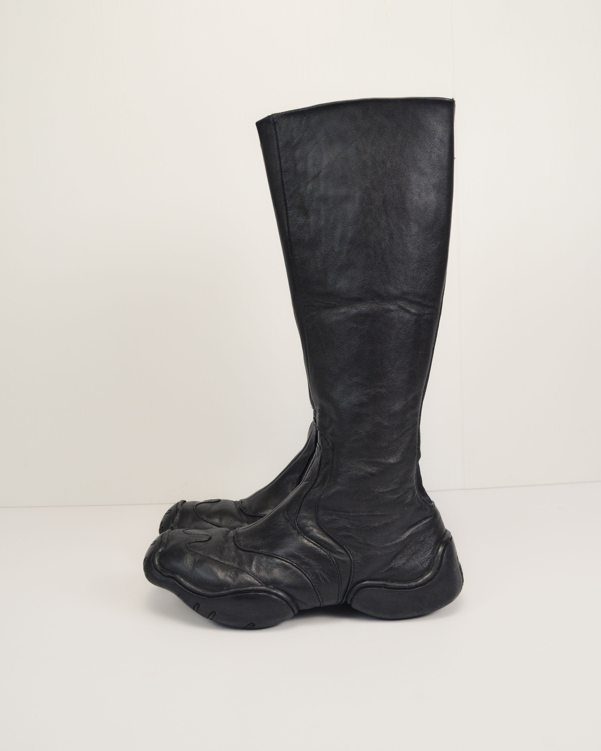 2000's LEATHER SCULPTED SOLE BOOTS