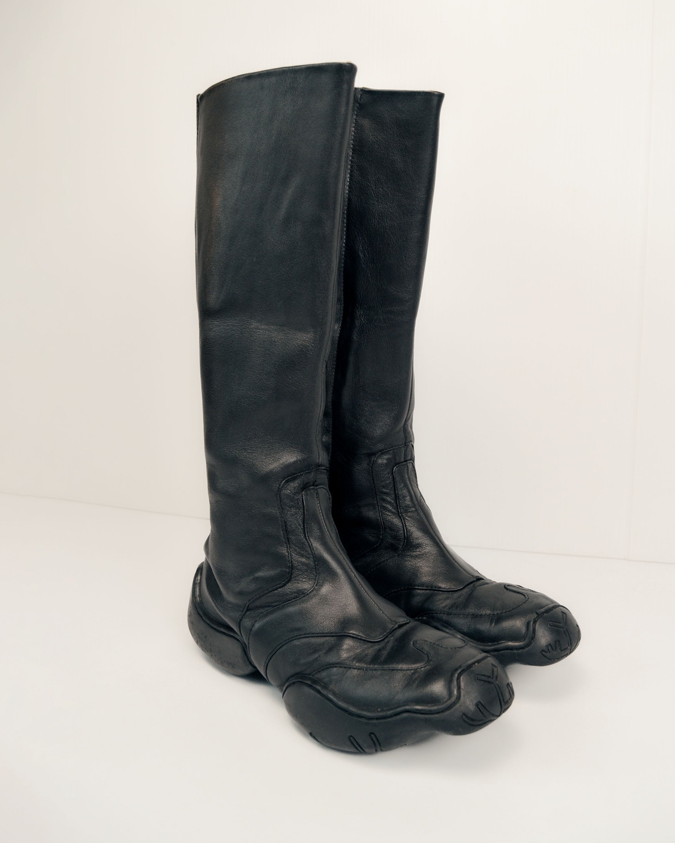 2000's LEATHER SCULPTED SOLE BOOTS