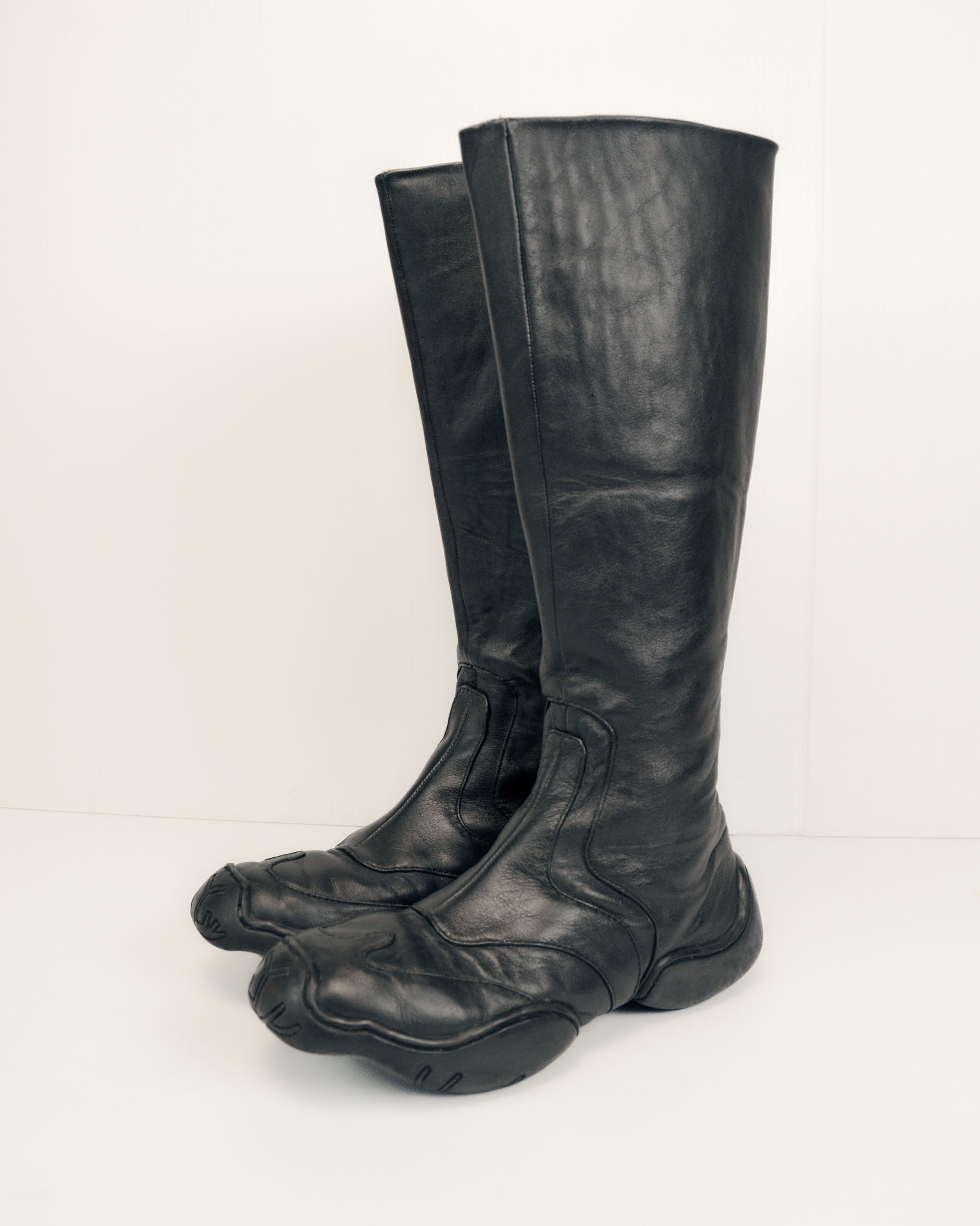 2000's LEATHER SCULPTED SOLE BOOTS
