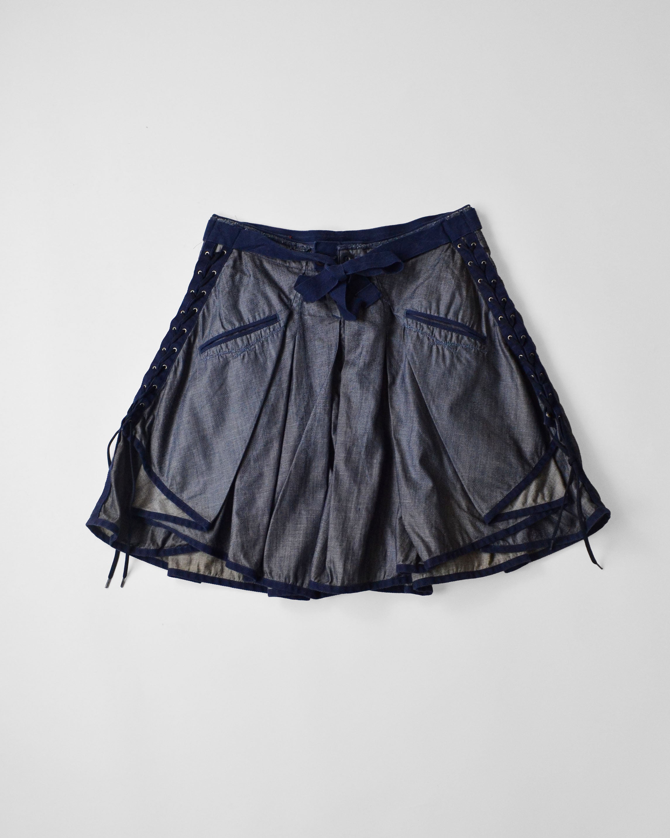 EARLY 2000S PLEATED UTILITY SKIRT