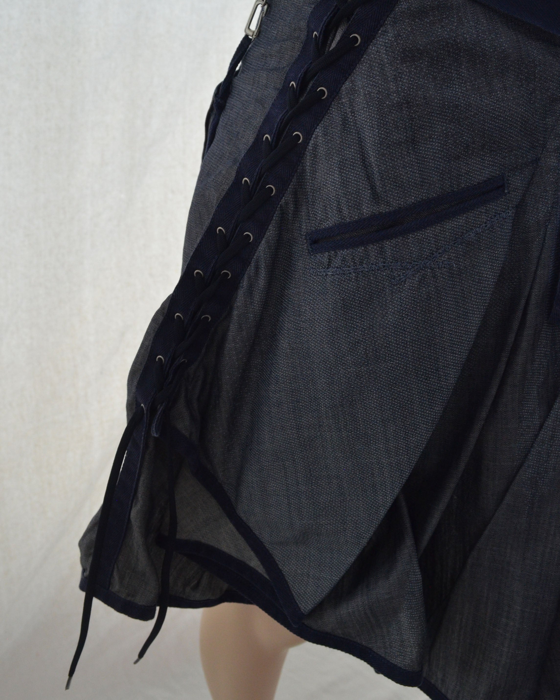 EARLY 2000S PLEATED UTILITY SKIRT