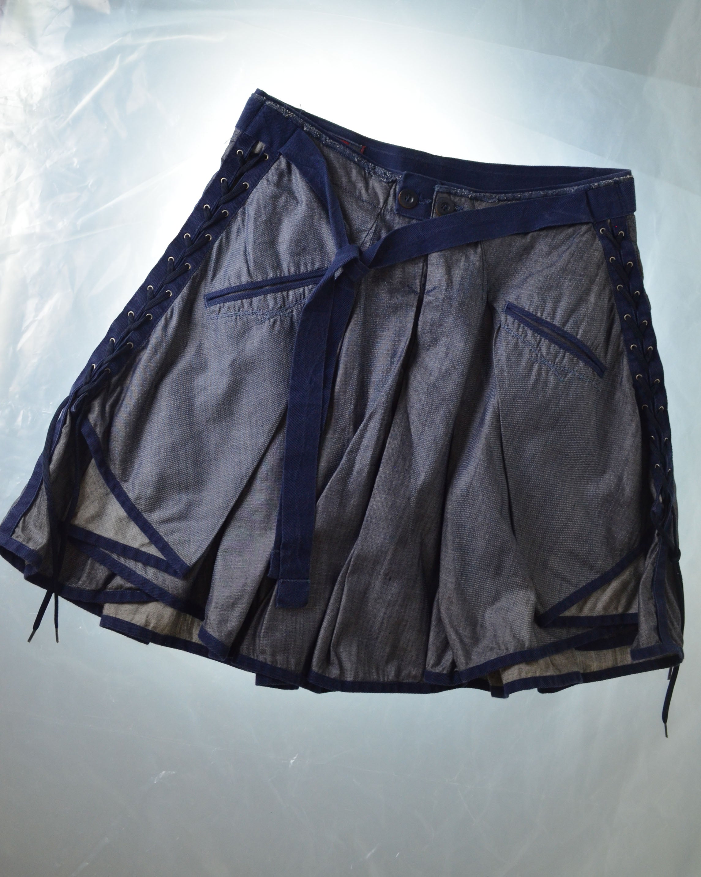 EARLY 2000S PLEATED UTILITY SKIRT