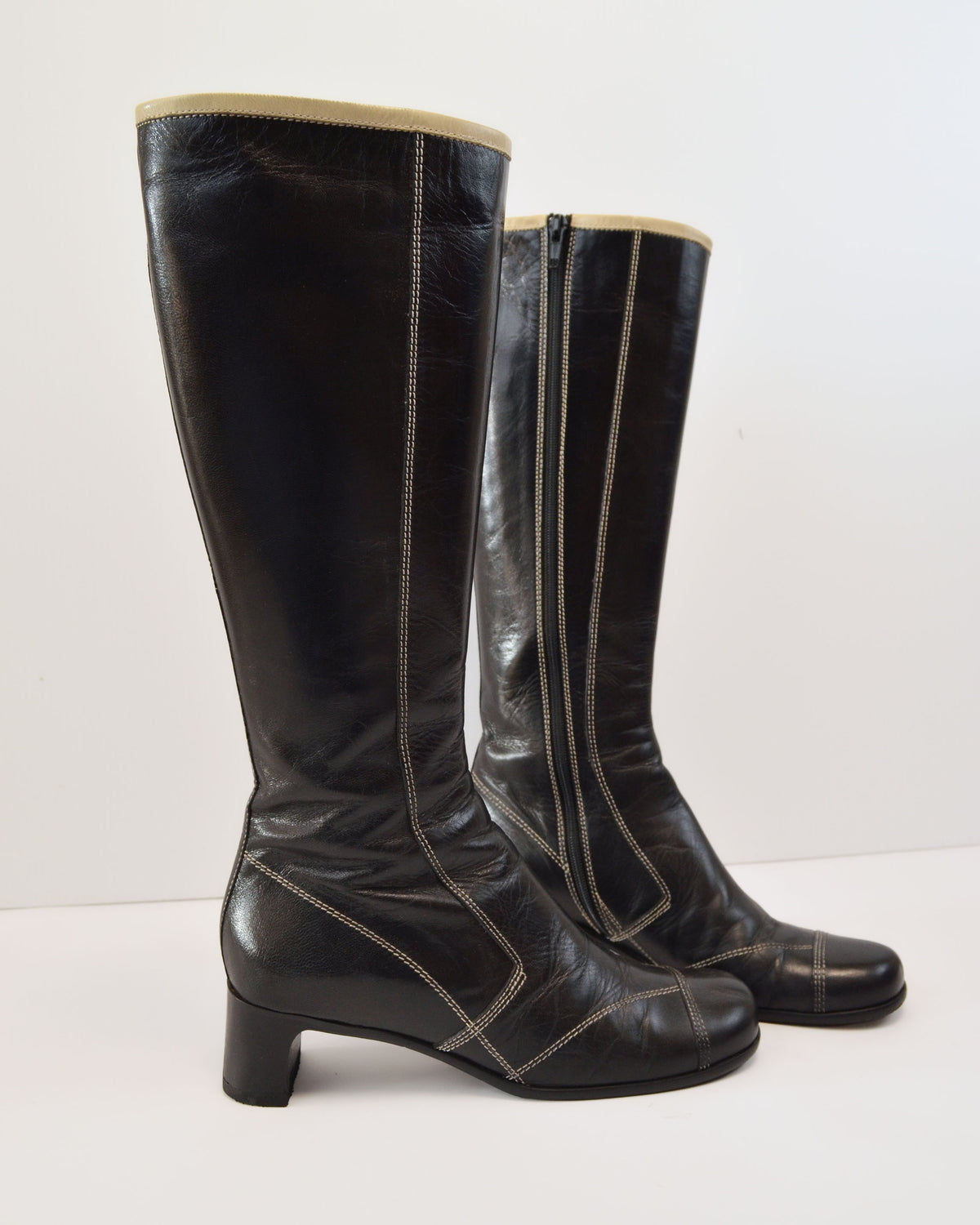 2000s LEATHER STITCH DETAIL BOOTS