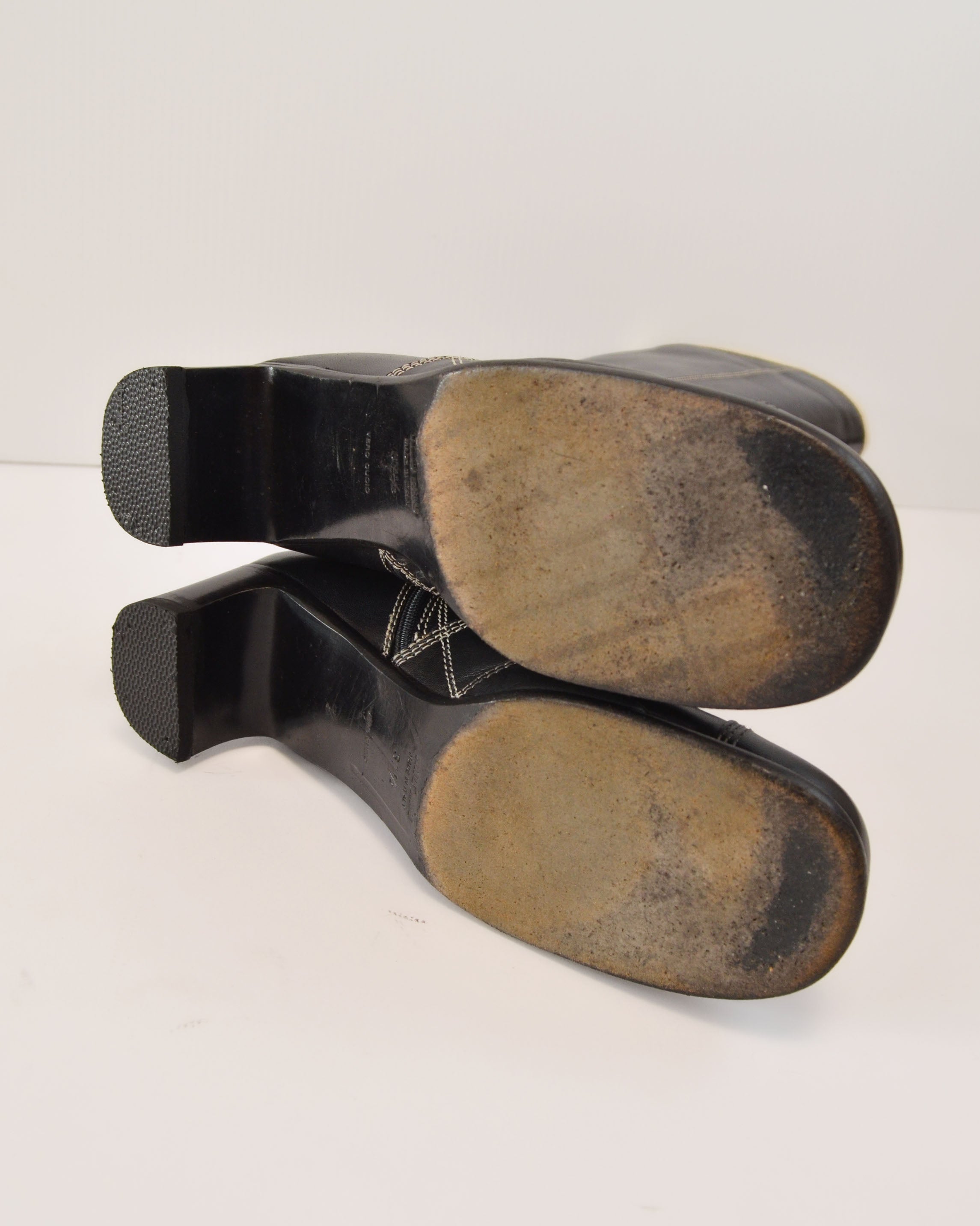 2000s LEATHER STITCH DETAIL BOOTS