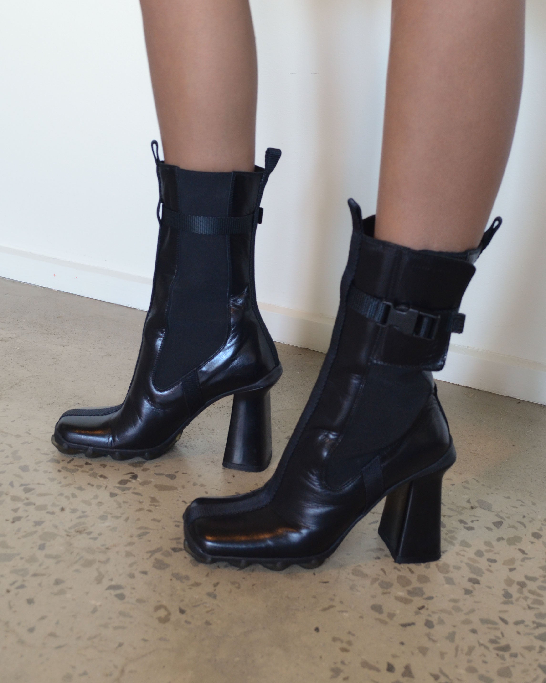 FW1999 BUBBLE SOLE LEATHER BOOTS