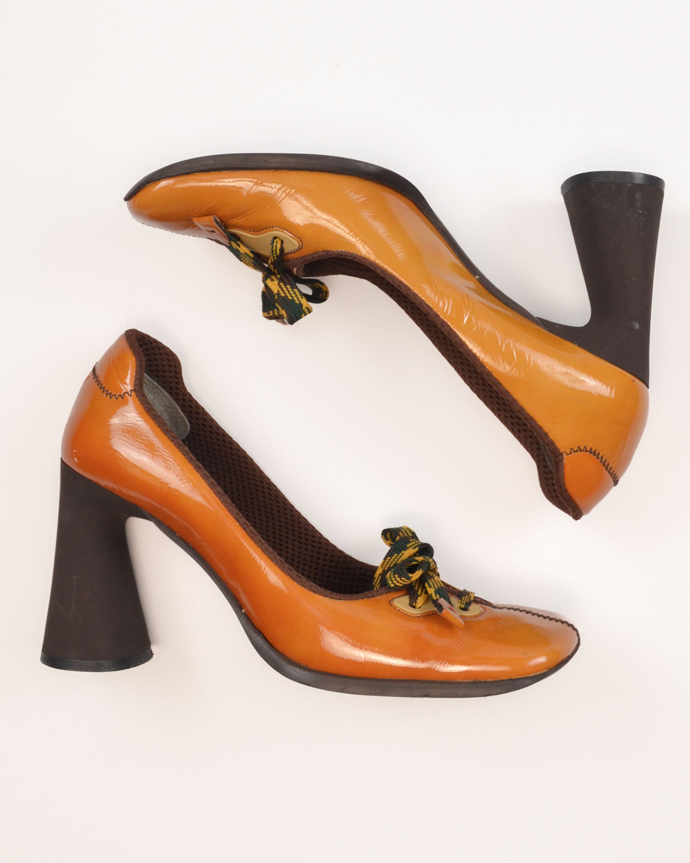 FW1999 PATENT LEATHER LACE-UP HEELS