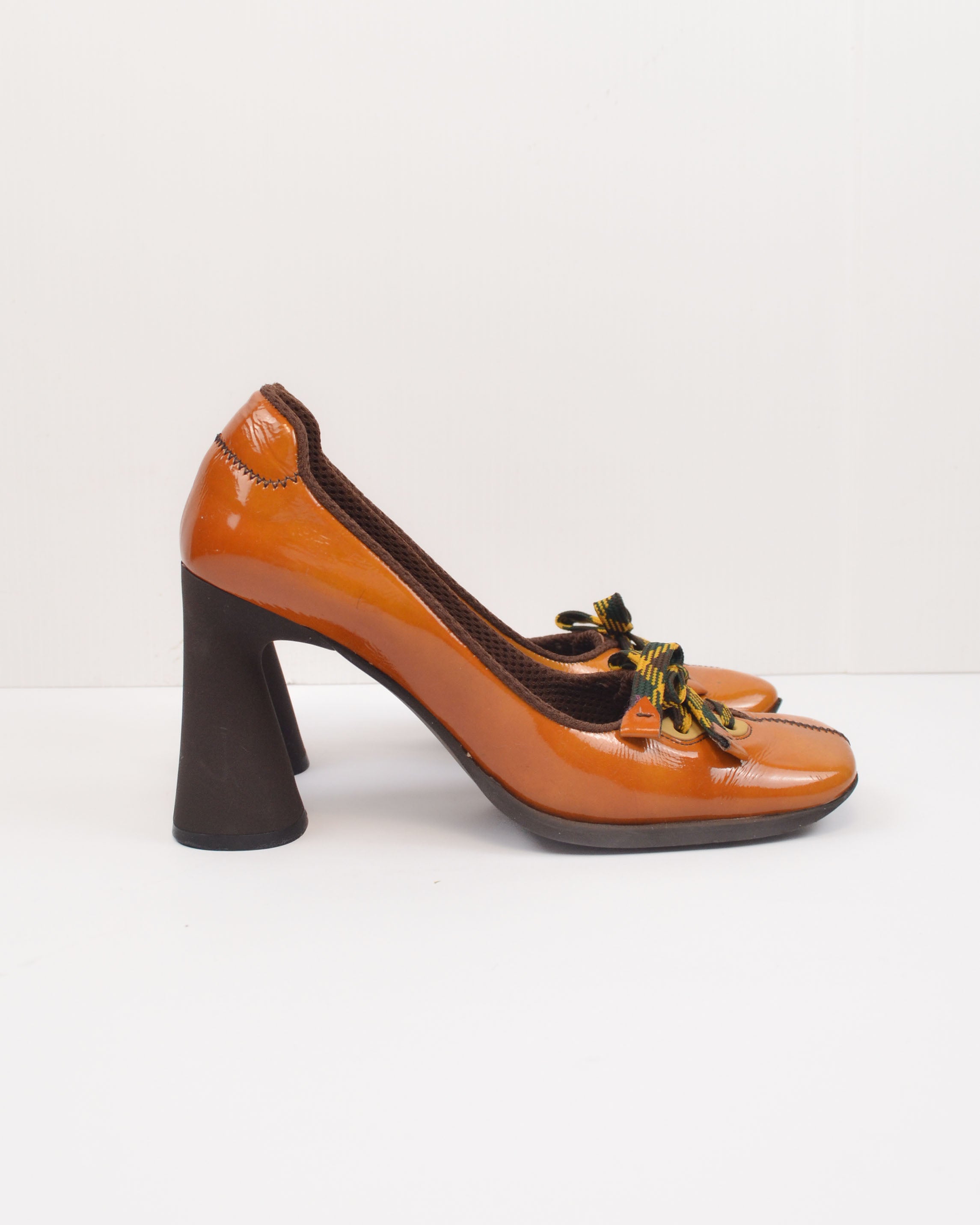 FW1999 PATENT LEATHER LACE-UP HEELS