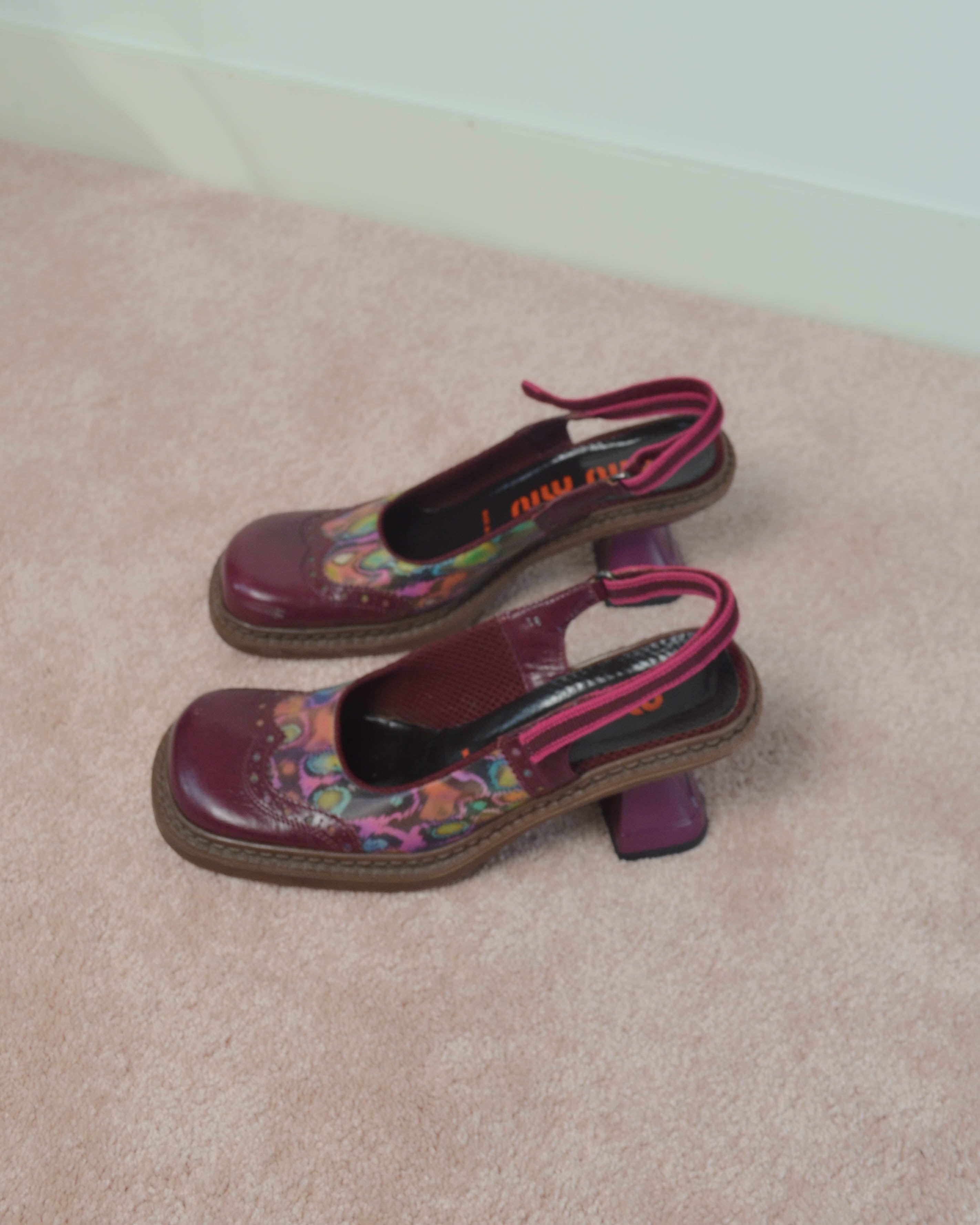 MIU MIU FW1999 HOLOGRAPHIC PLATFORM HEELS & WAIST BELT