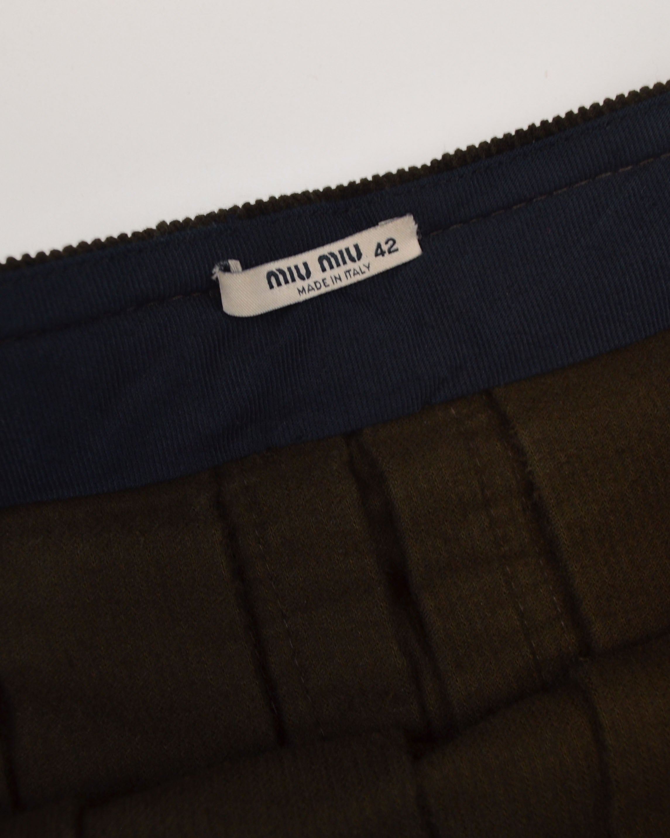 FALL WINTER 2003 BUCKLE PLEATED SKIRT