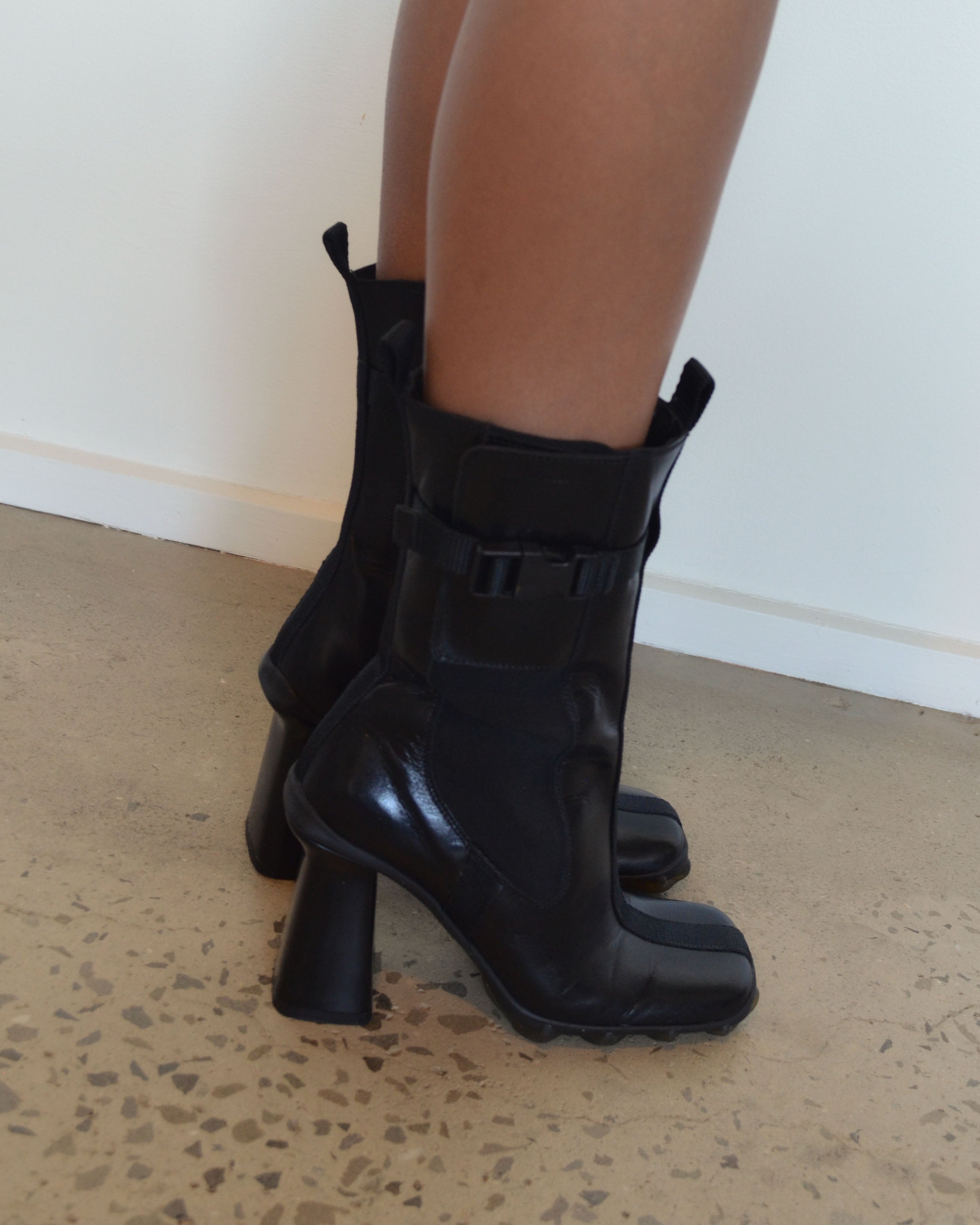 FW1999 BUBBLE SOLE LEATHER BOOTS