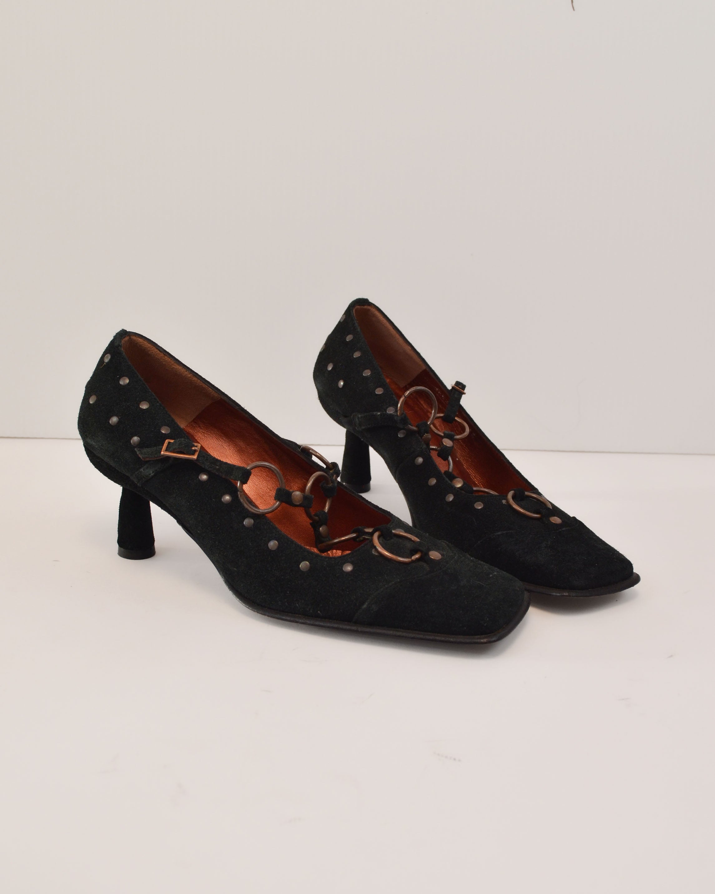 MUXART 00S SUEDE SQUARE TOE HEELS
