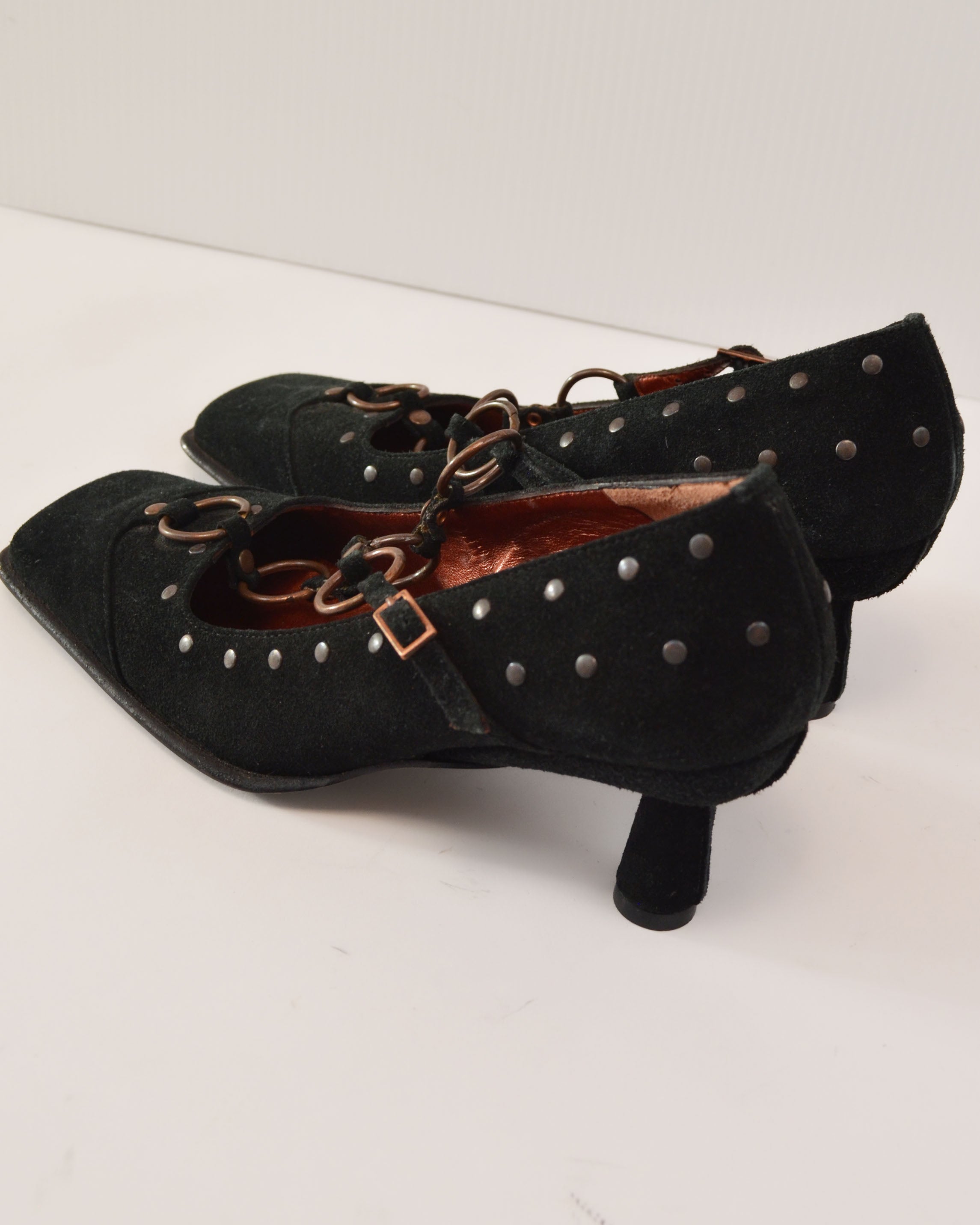 MUXART 00S SUEDE SQUARE TOE HEELS