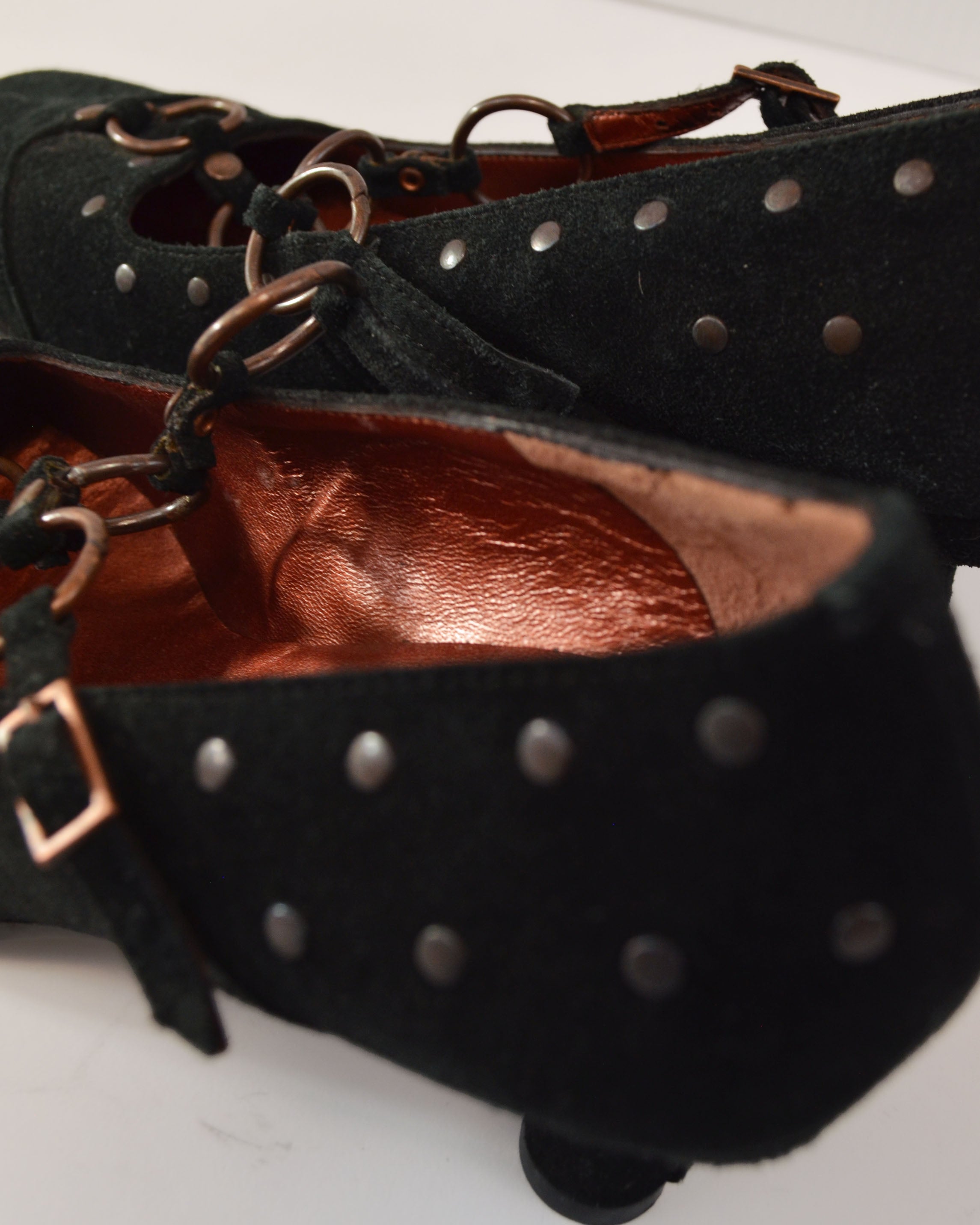 MUXART 00S SUEDE SQUARE TOE HEELS