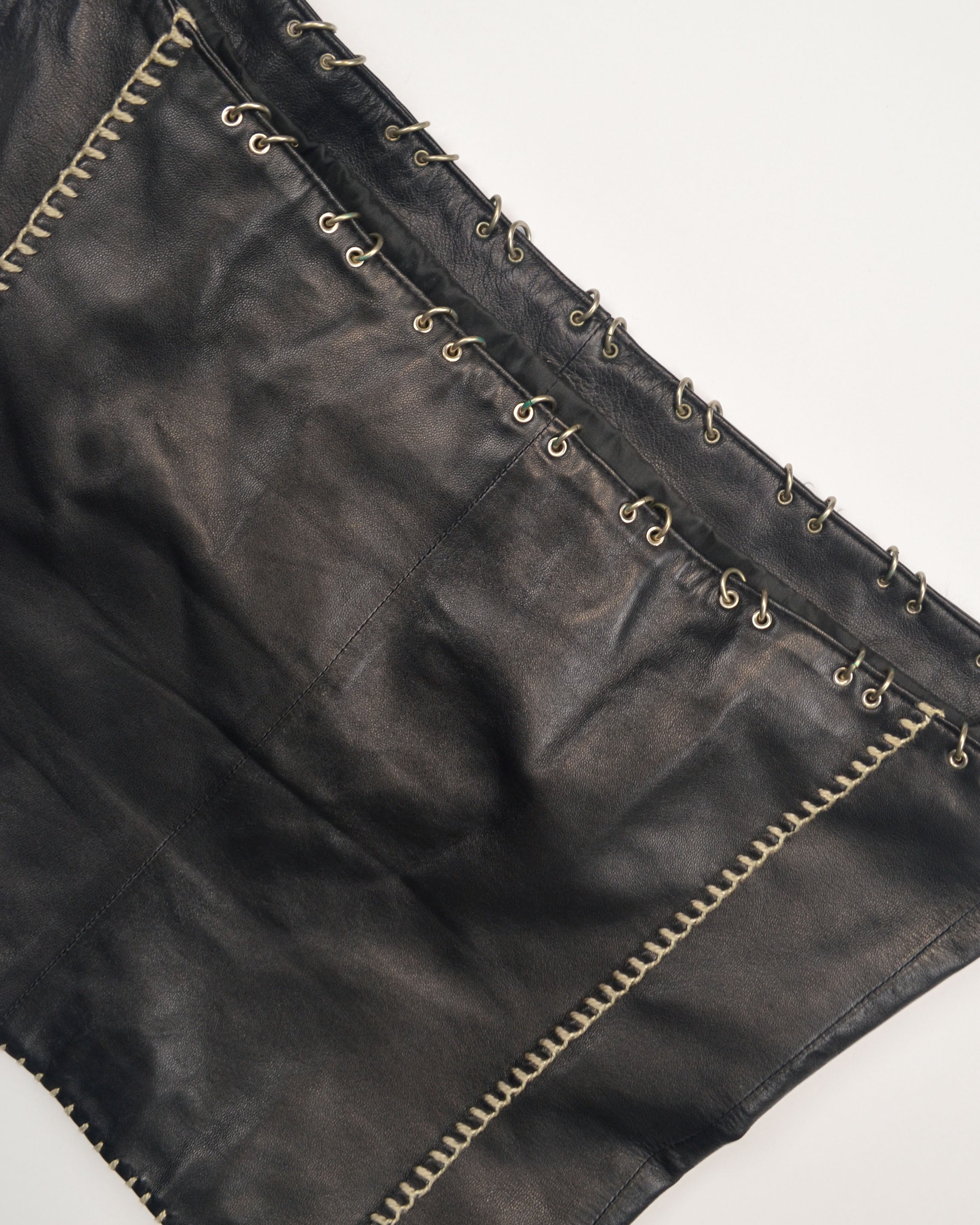 FW2001 BLACK LEATHER RING DETAIL HALTER TOP