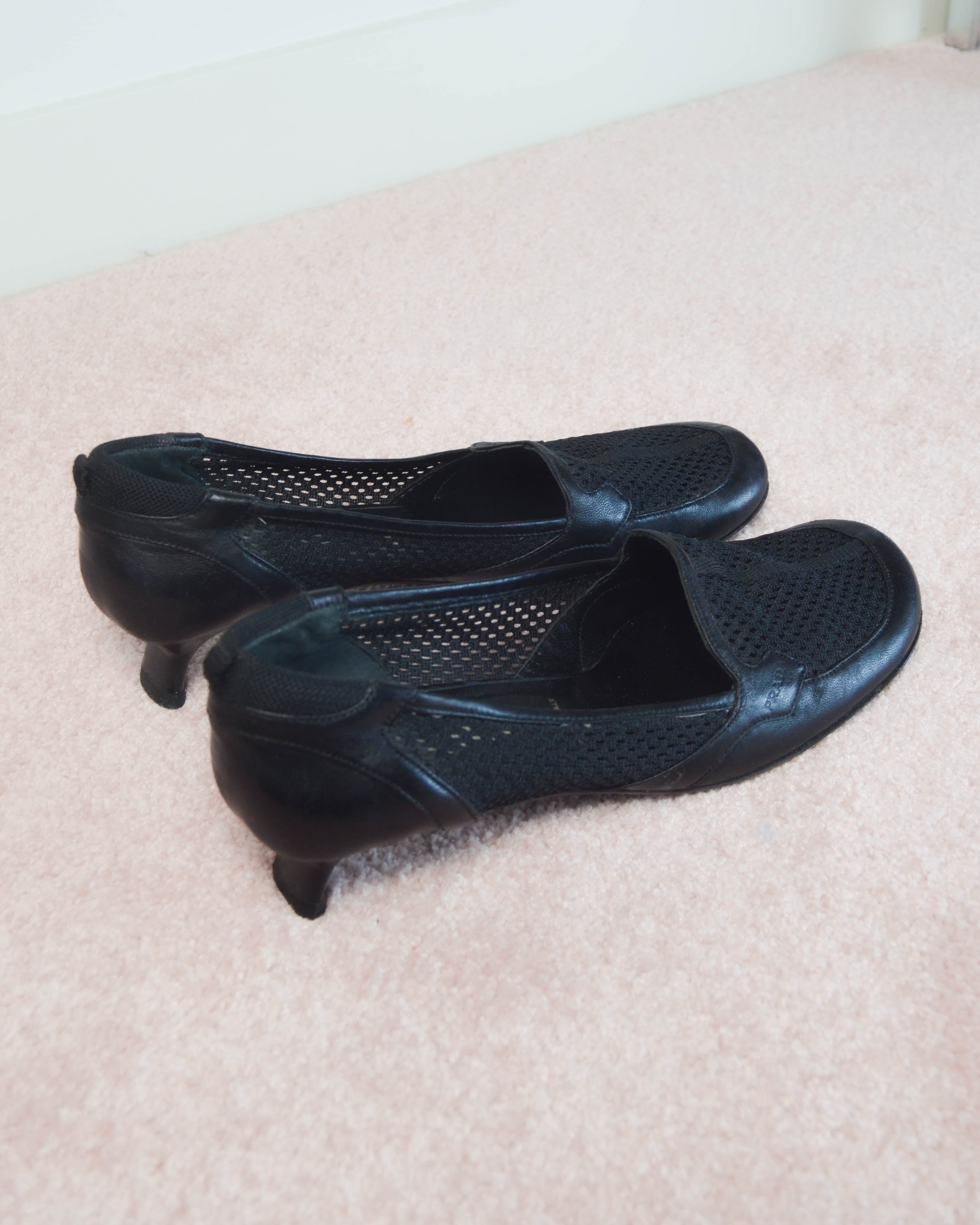 MESH LEATHER KITTEN HEELS